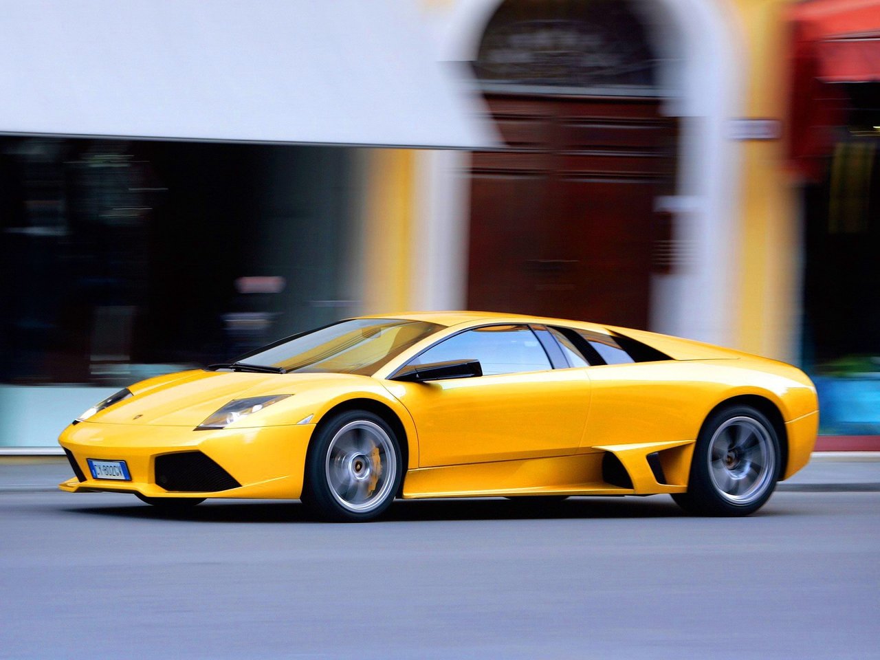 Расход газа трёх комплектаций купе Lamborghini Murcielago. Разница стоимости заправки газом и бензином. Автономный пробег до и после установки ГБО.