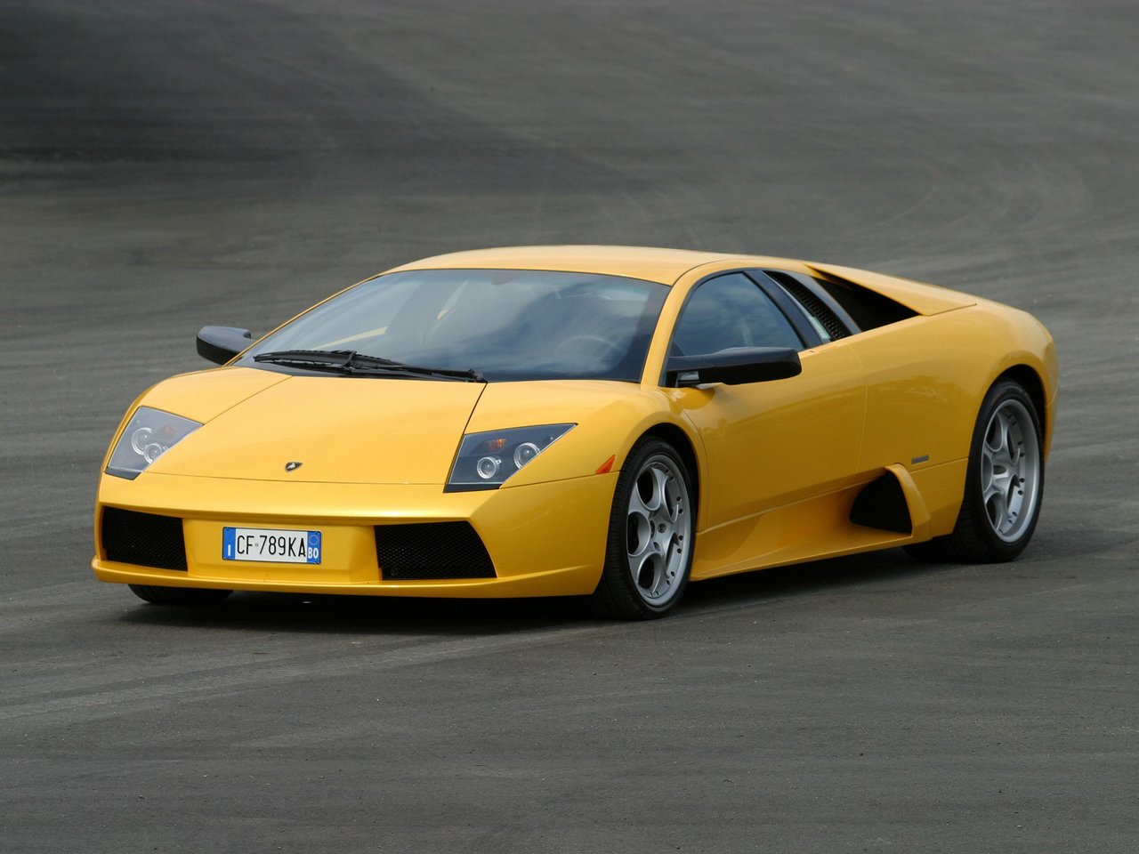 Расход газа двух комплектаций купе Lamborghini Murcielago. Разница стоимости заправки газом и бензином. Автономный пробег до и после установки ГБО.