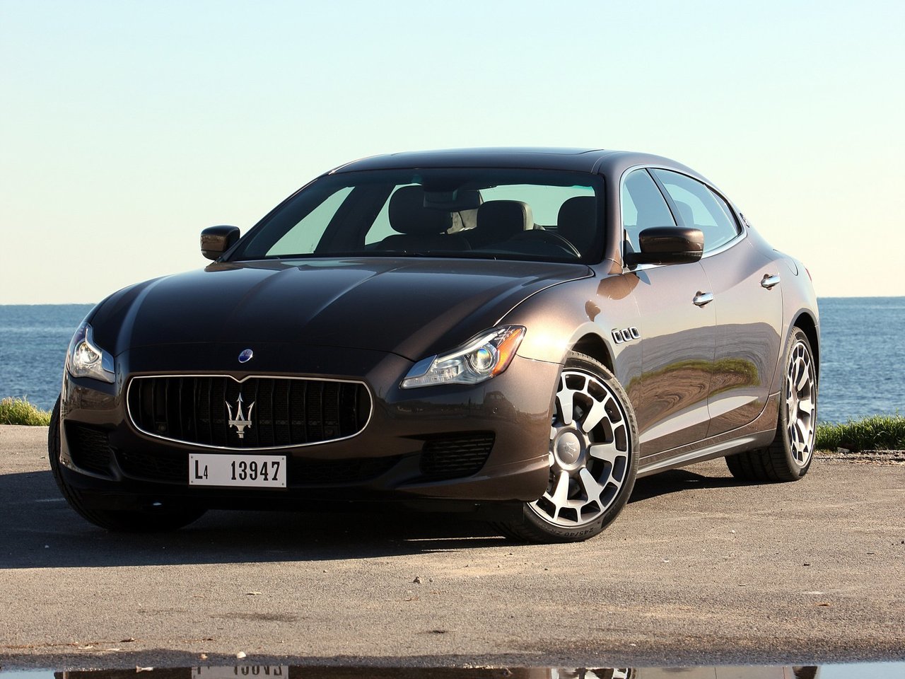 Расход газа двух комплектаций седана Maserati Quattroporte. Разница стоимости заправки газом и бензином. Автономный пробег до и после установки ГБО.