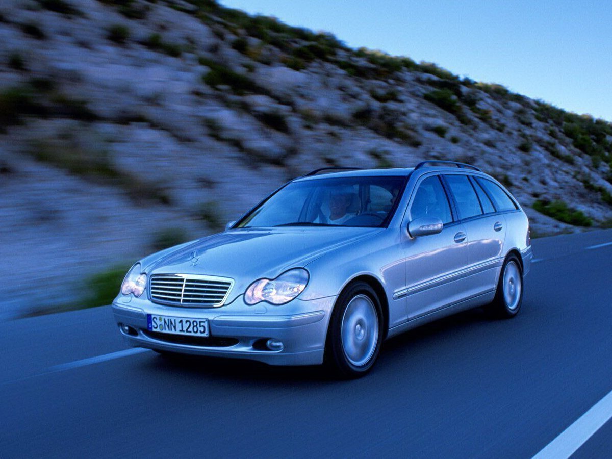 Расход газа семи комплектаций универсала пять дверей Mercedes-Benz C-klasse. Разница стоимости заправки газом и бензином. Автономный пробег до и после установки ГБО.