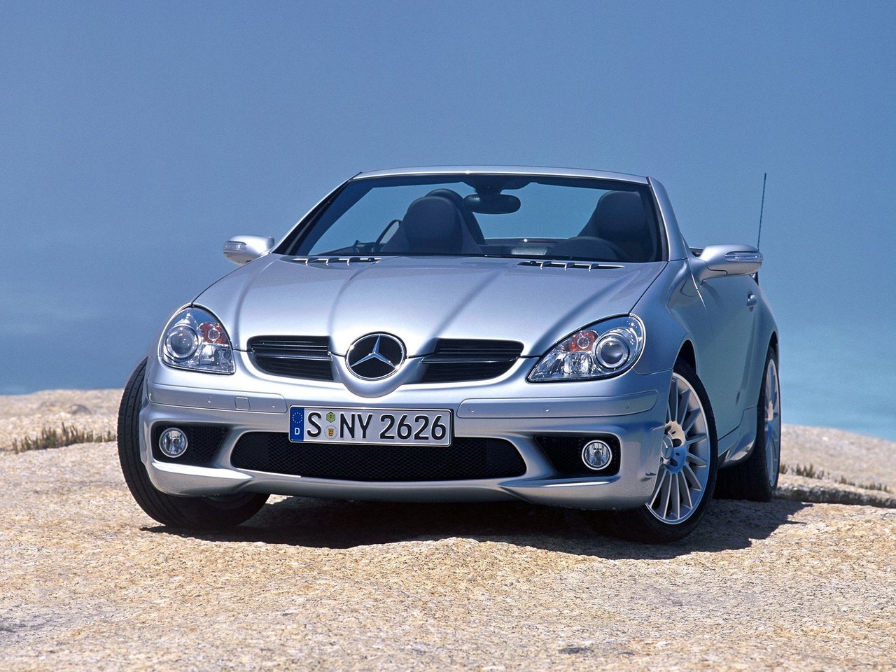 Расход газа одной комплектации родстера Mercedes-Benz SLK-klasse AMG. Разница стоимости заправки газом и бензином. Автономный пробег до и после установки ГБО.