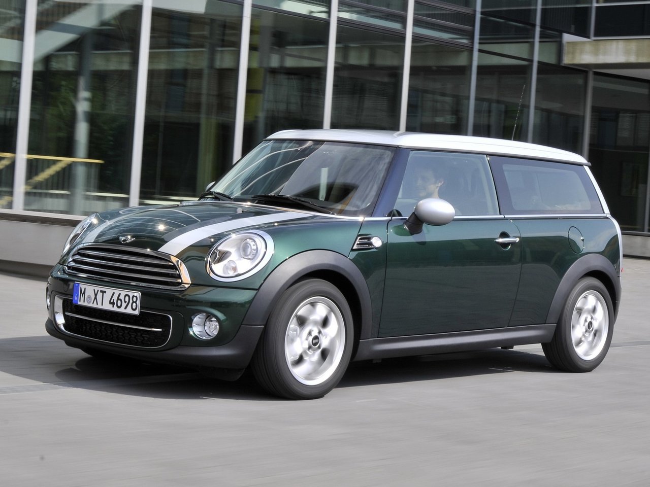 Расход газа двух комплектаций хэтчбека три двери MINI Clubman. Разница стоимости заправки газом и бензином. Автономный пробег до и после установки ГБО.