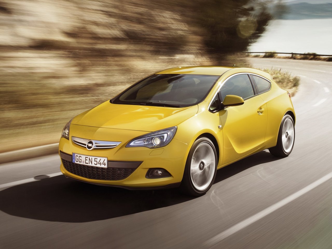 Расход газа пяти комплектаций хэтчбек три двери GTC Opel Astra. Разница стоимости заправки газом и бензином. Автономный пробег до и после установки ГБО.