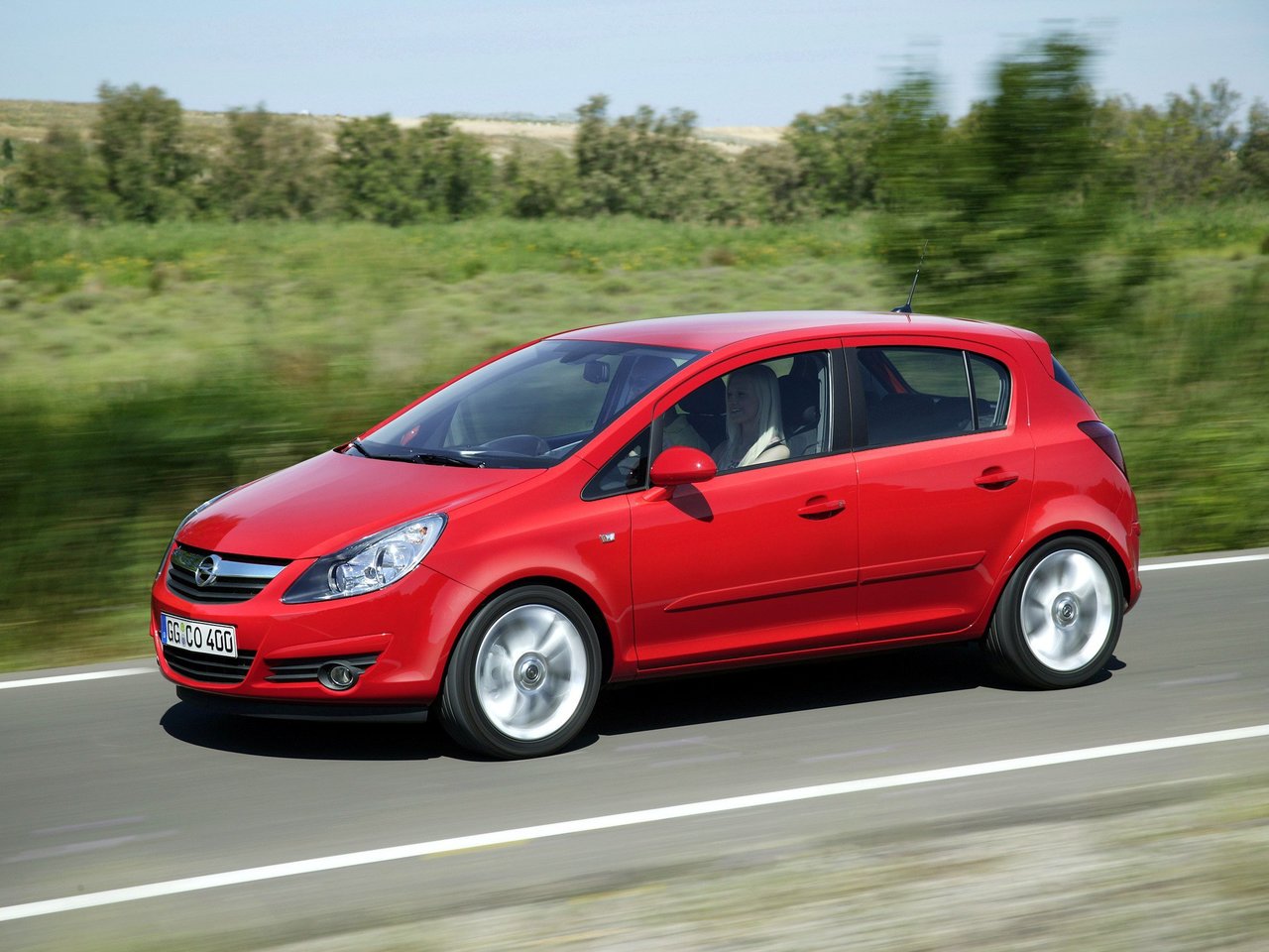 Расход газа шести комплектаций хэтчбека пять дверей Opel Corsa. Разница стоимости заправки газом и бензином. Автономный пробег до и после установки ГБО.
