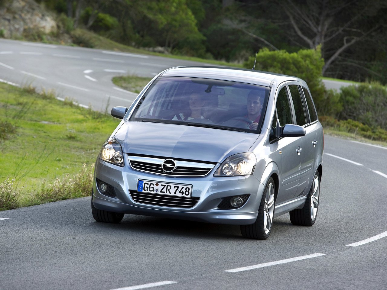 Расход газа шести комплектаций компактвэна Opel Zafira. Разница стоимости заправки газом и бензином. Автономный пробег до и после установки ГБО.