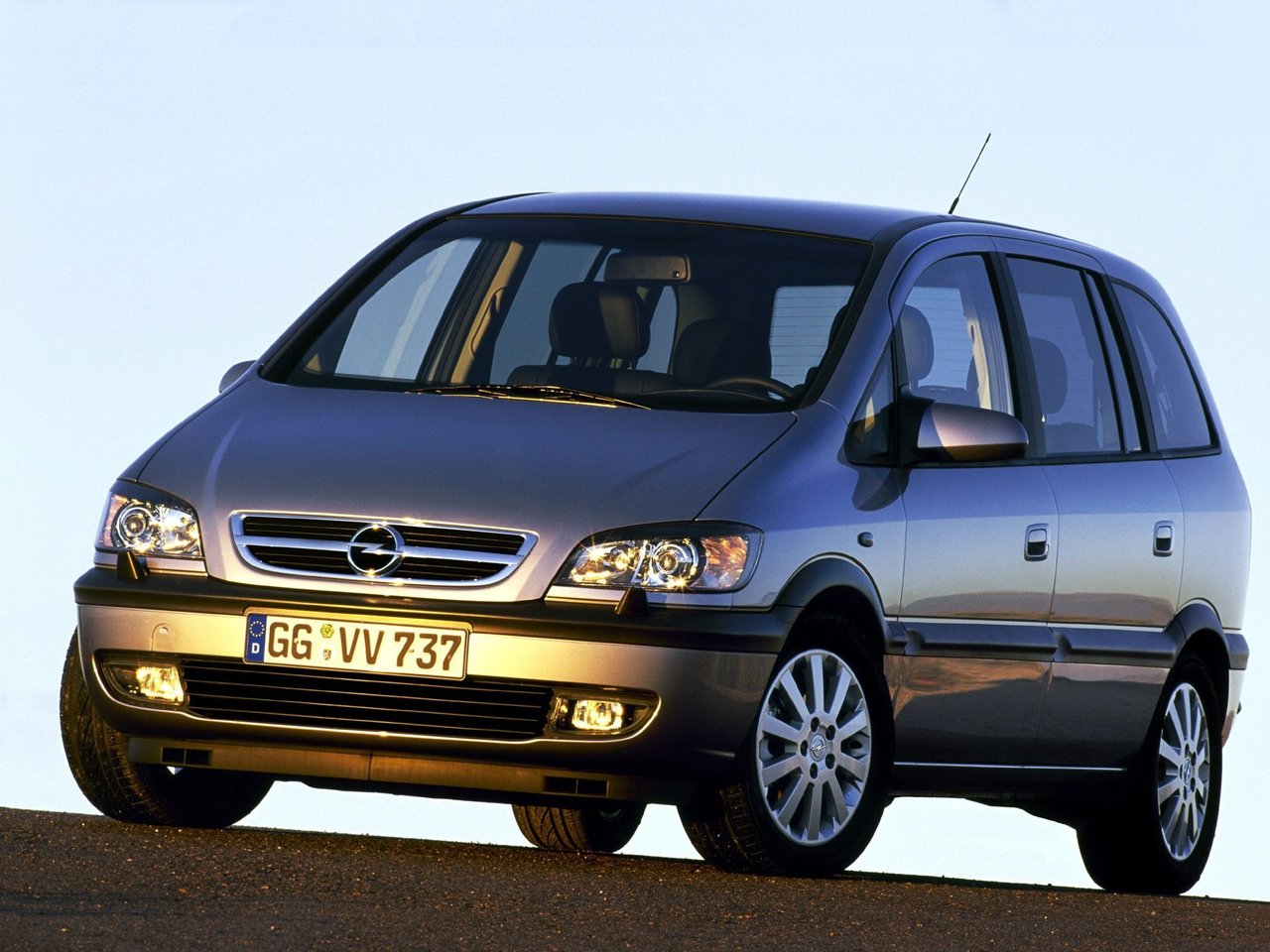 Расход газа пяти комплектаций компактвэна Opel Zafira. Разница стоимости заправки газом и бензином. Автономный пробег до и после установки ГБО.