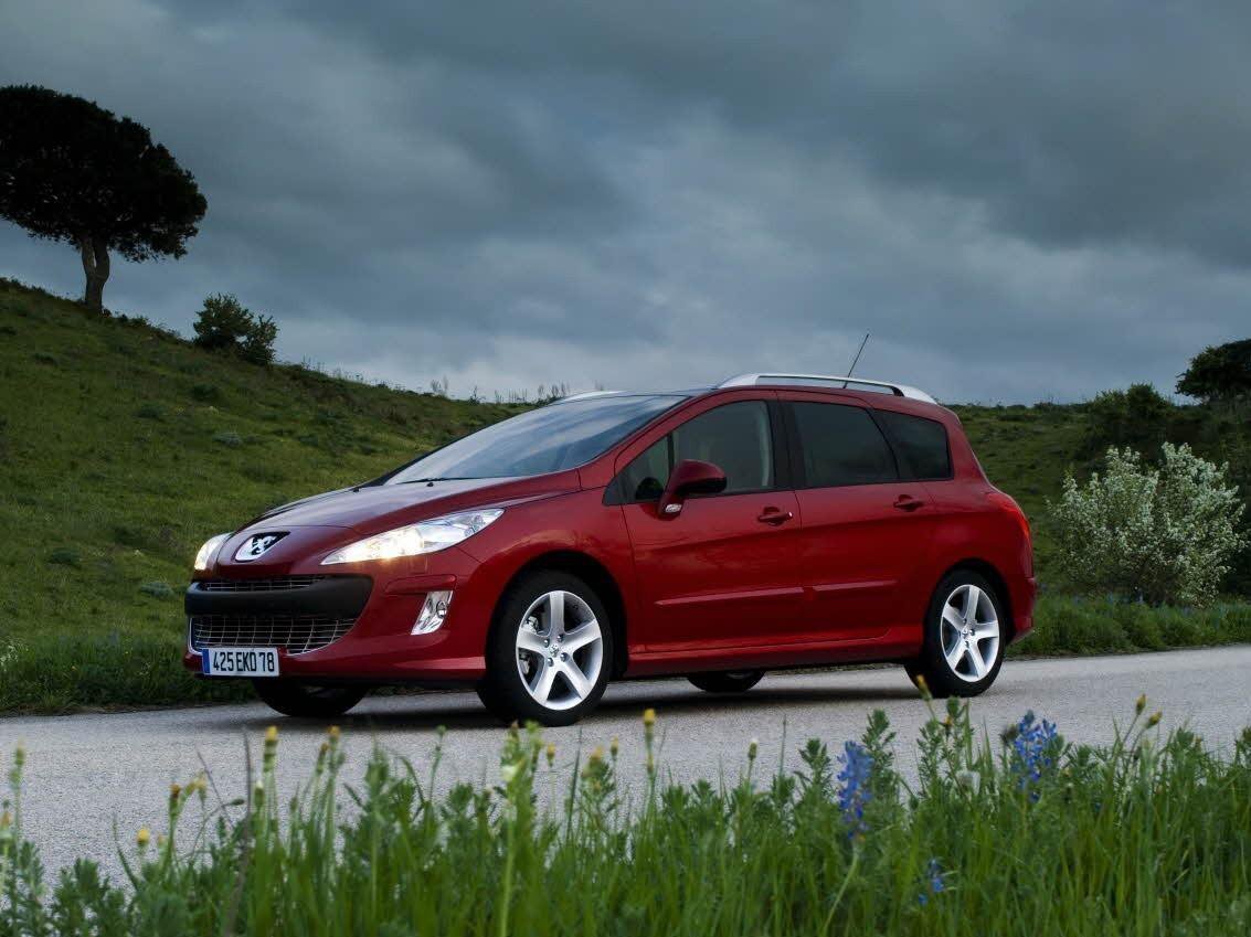 Расход газа трёх комплектаций универсала пять дверей Peugeot 308. Разница стоимости заправки газом и бензином. Автономный пробег до и после установки ГБО.