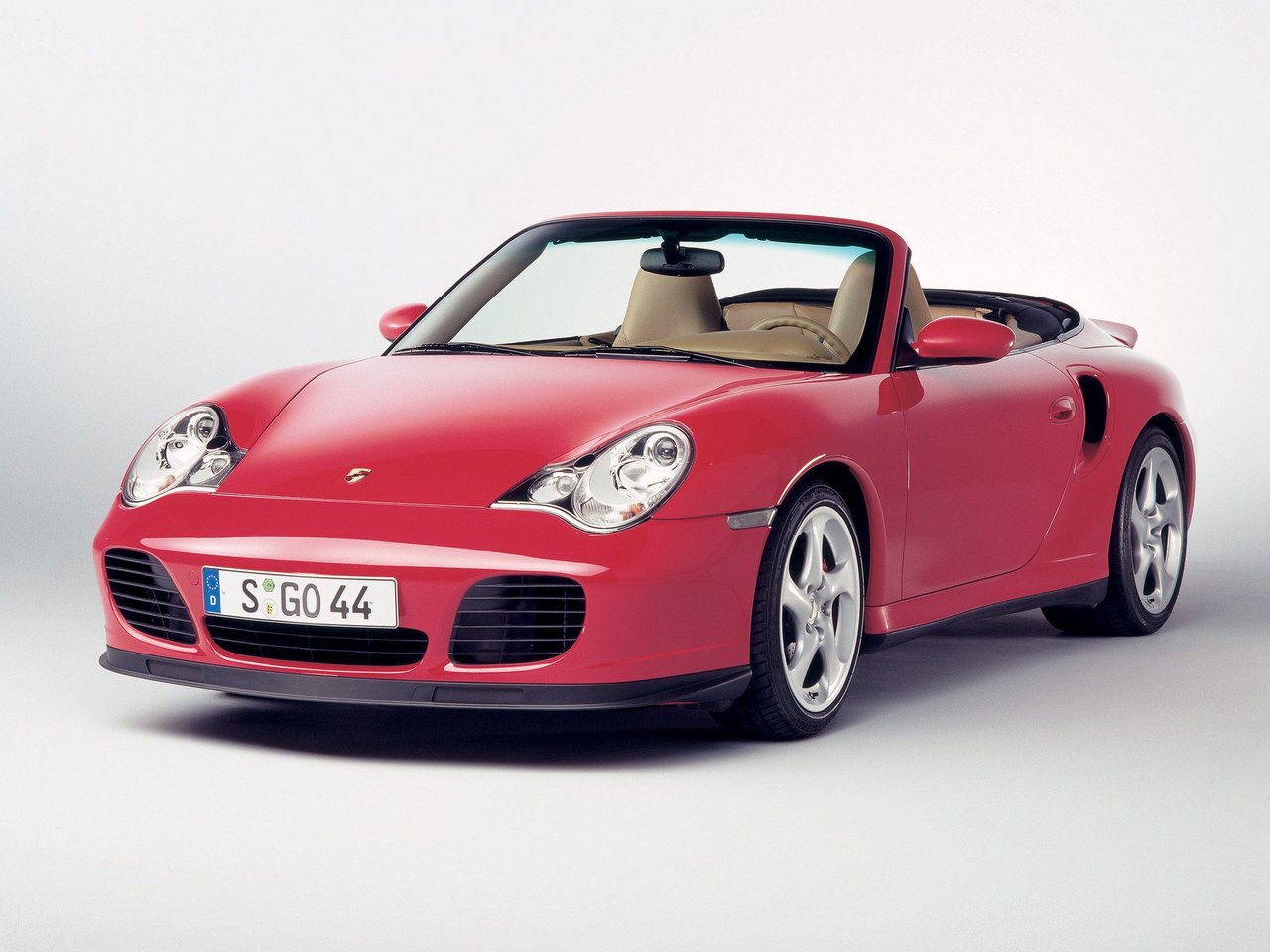 Расход газа четырёх комплектаций кабриолета Porsche 911. Разница стоимости заправки газом и бензином. Автономный пробег до и после установки ГБО.