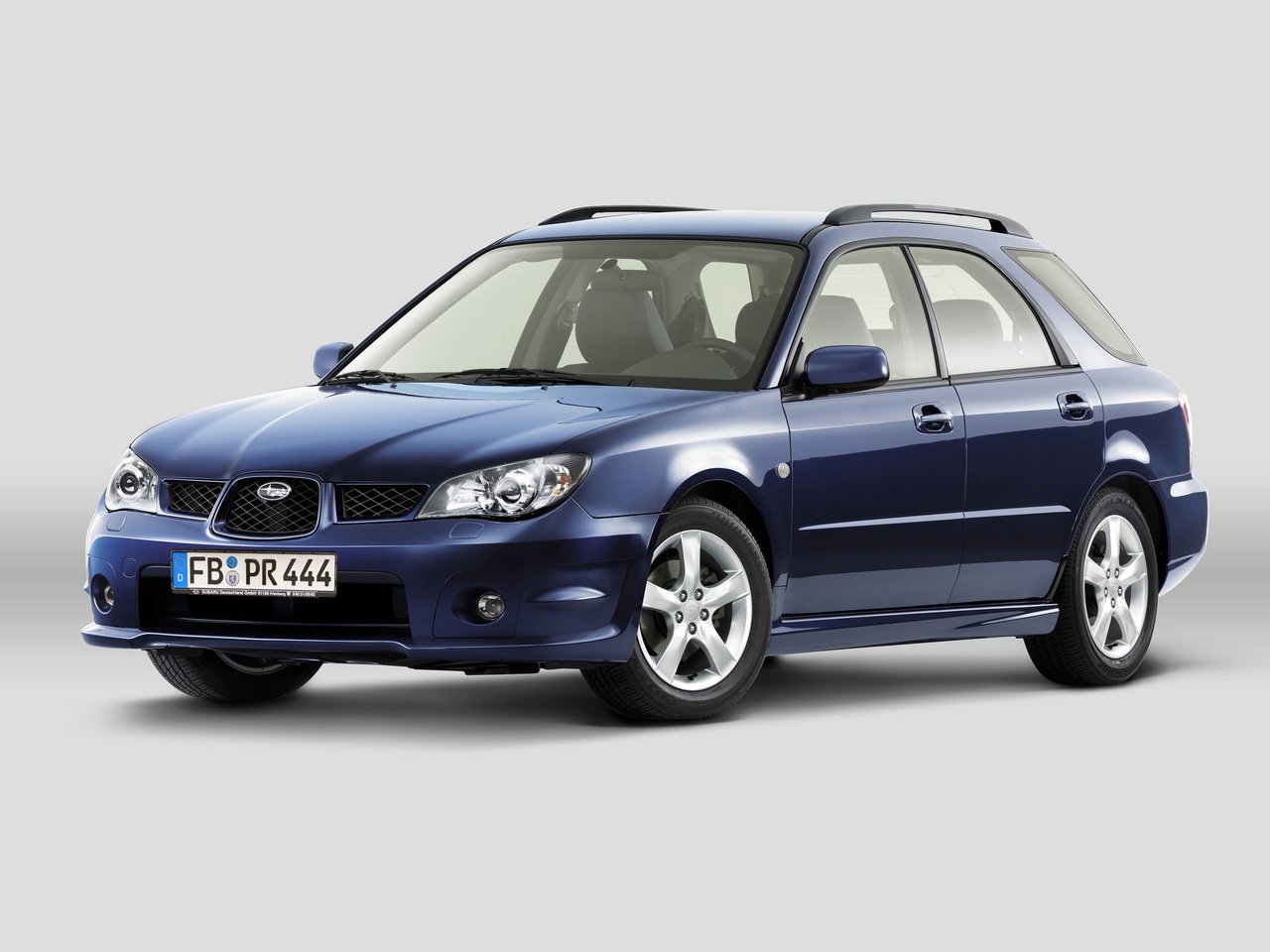 Расход газа шести комплектаций универсала пять дверей Subaru Impreza. Разница стоимости заправки газом и бензином. Автономный пробег до и после установки ГБО.