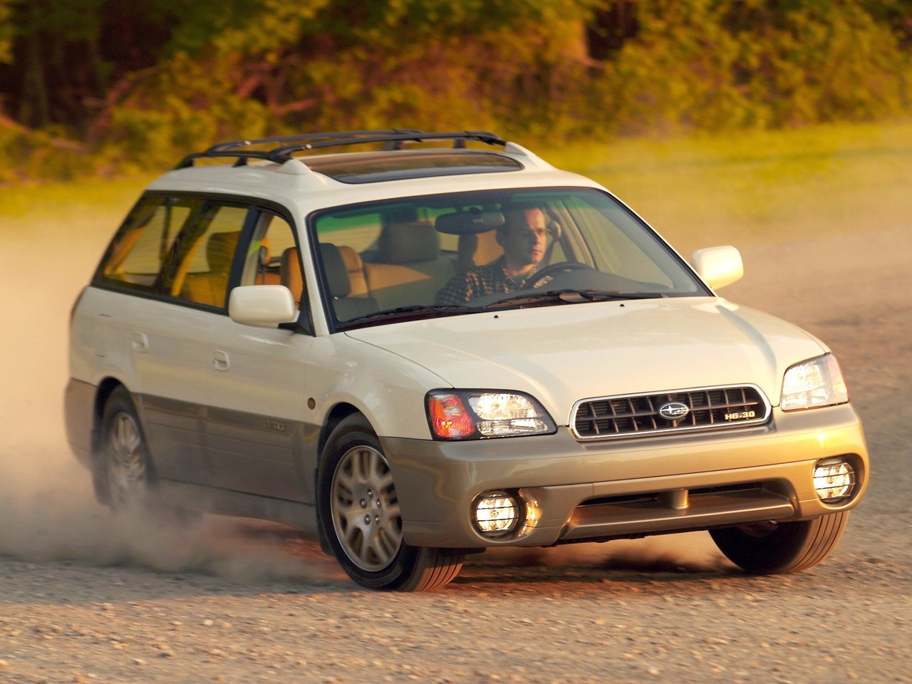 Расход газа трёх комплектаций универсала пять дверей Subaru Outback. Разница стоимости заправки газом и бензином. Автономный пробег до и после установки ГБО.