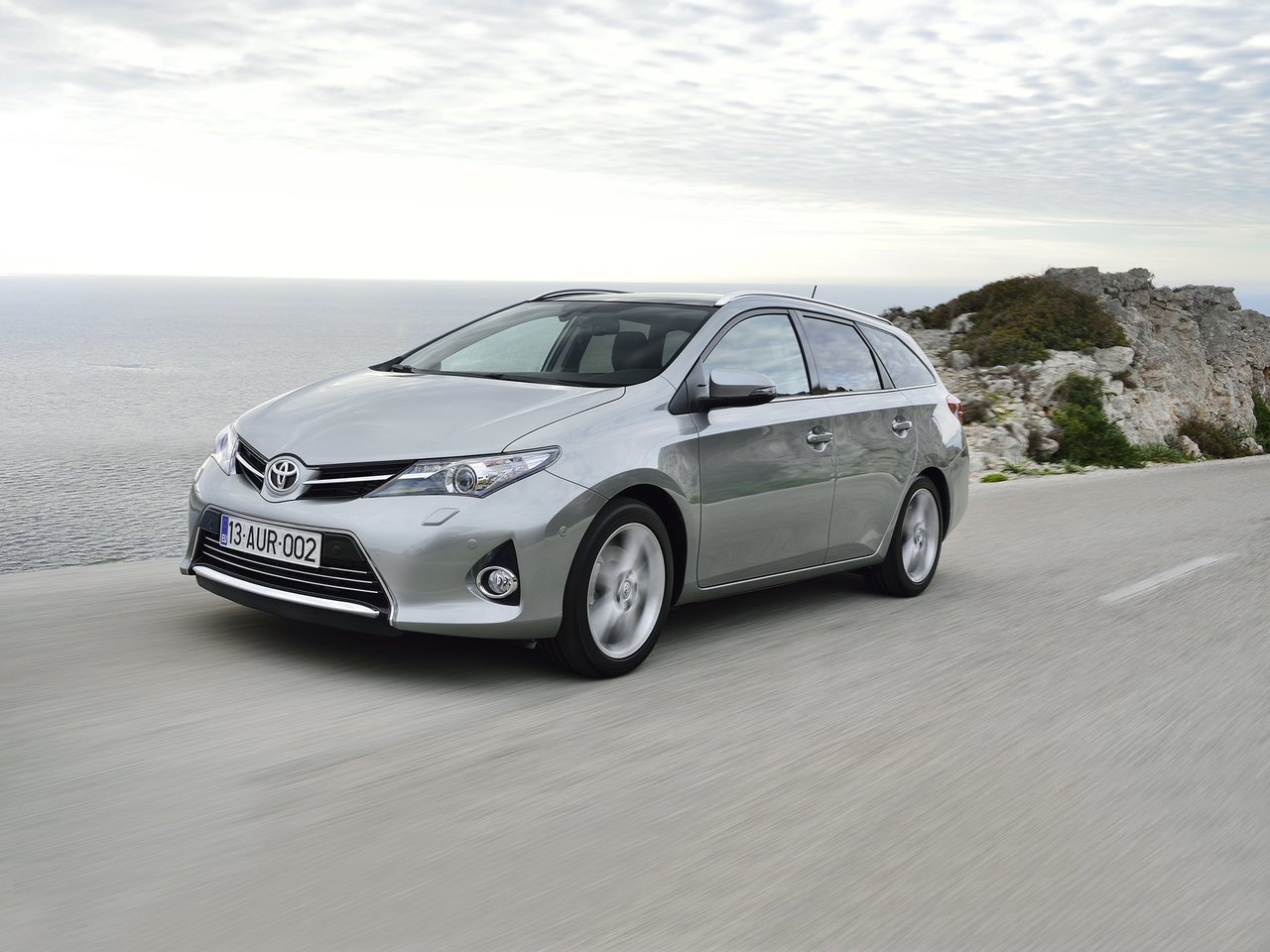 Расход газа трёх комплектаций универсала пять дверей Toyota Auris. Разница стоимости заправки газом и бензином. Автономный пробег до и после установки ГБО.