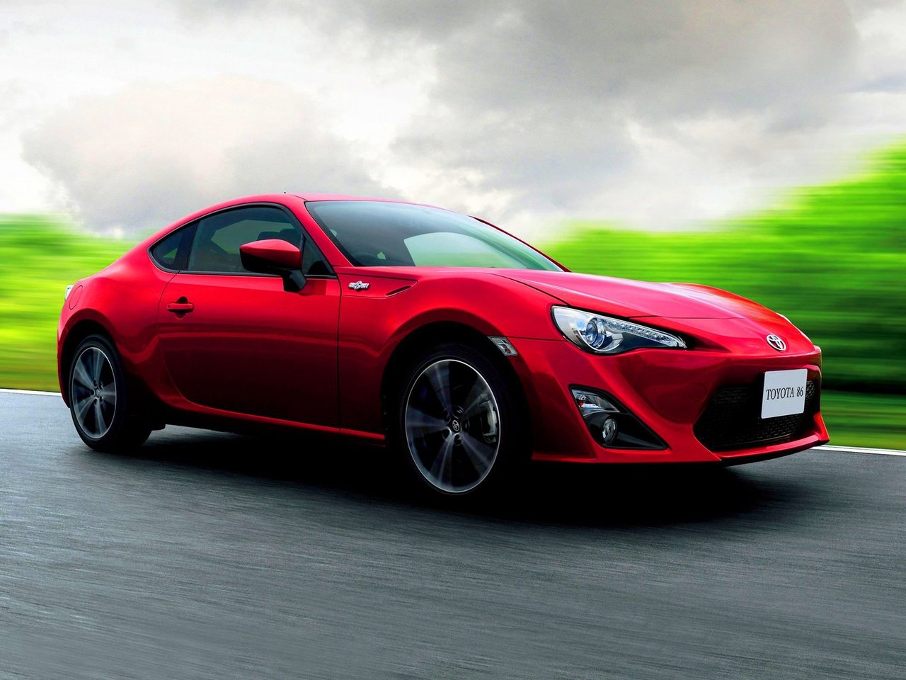 Расход газа двух комплектаций купе Toyota GT86. Разница стоимости заправки газом и бензином. Автономный пробег до и после установки ГБО.