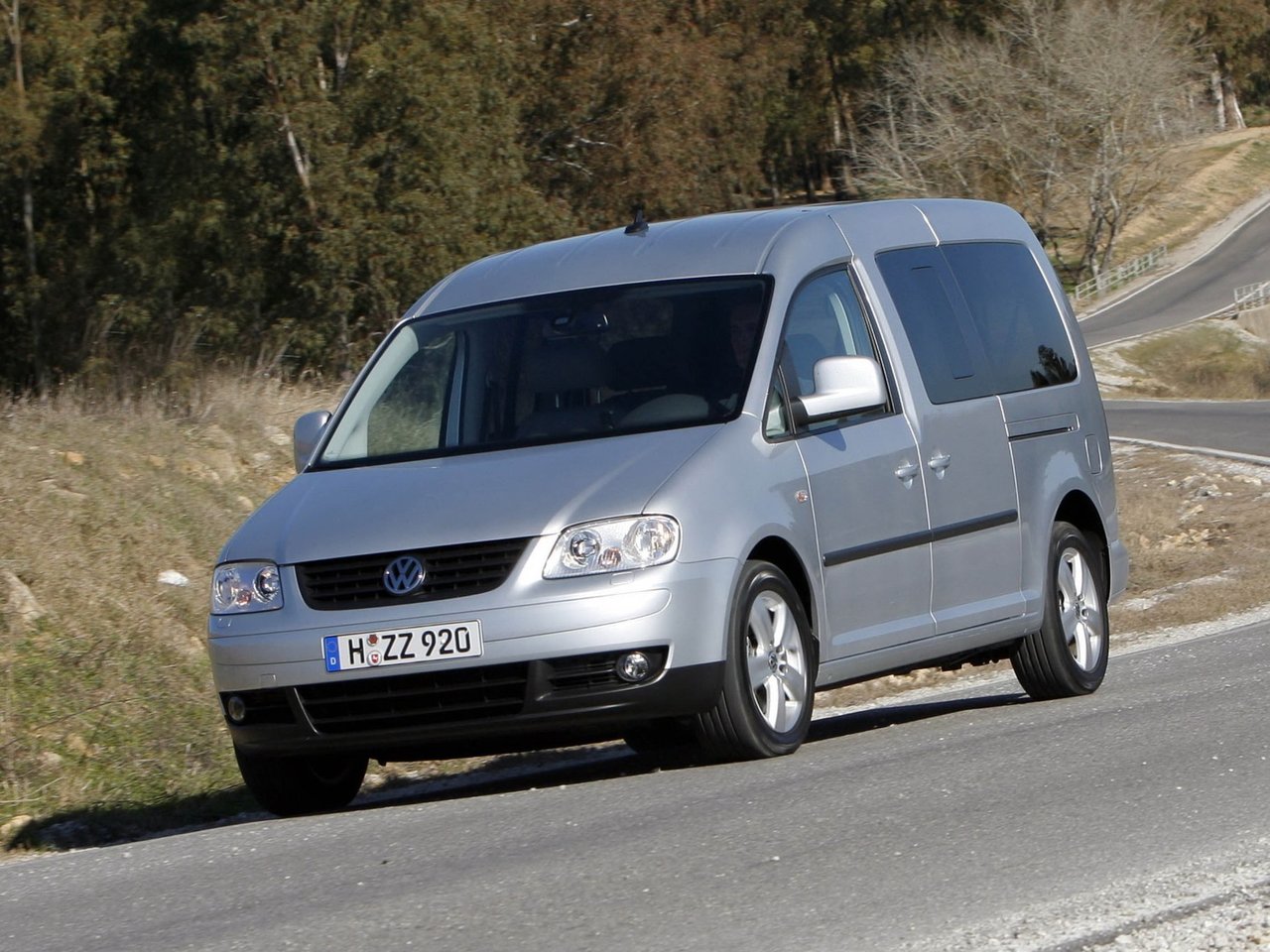 Расход газа трёх комплектаций компактвэна Life Maxi Volkswagen Caddy. Разница стоимости заправки газом и бензином. Автономный пробег до и после установки ГБО.