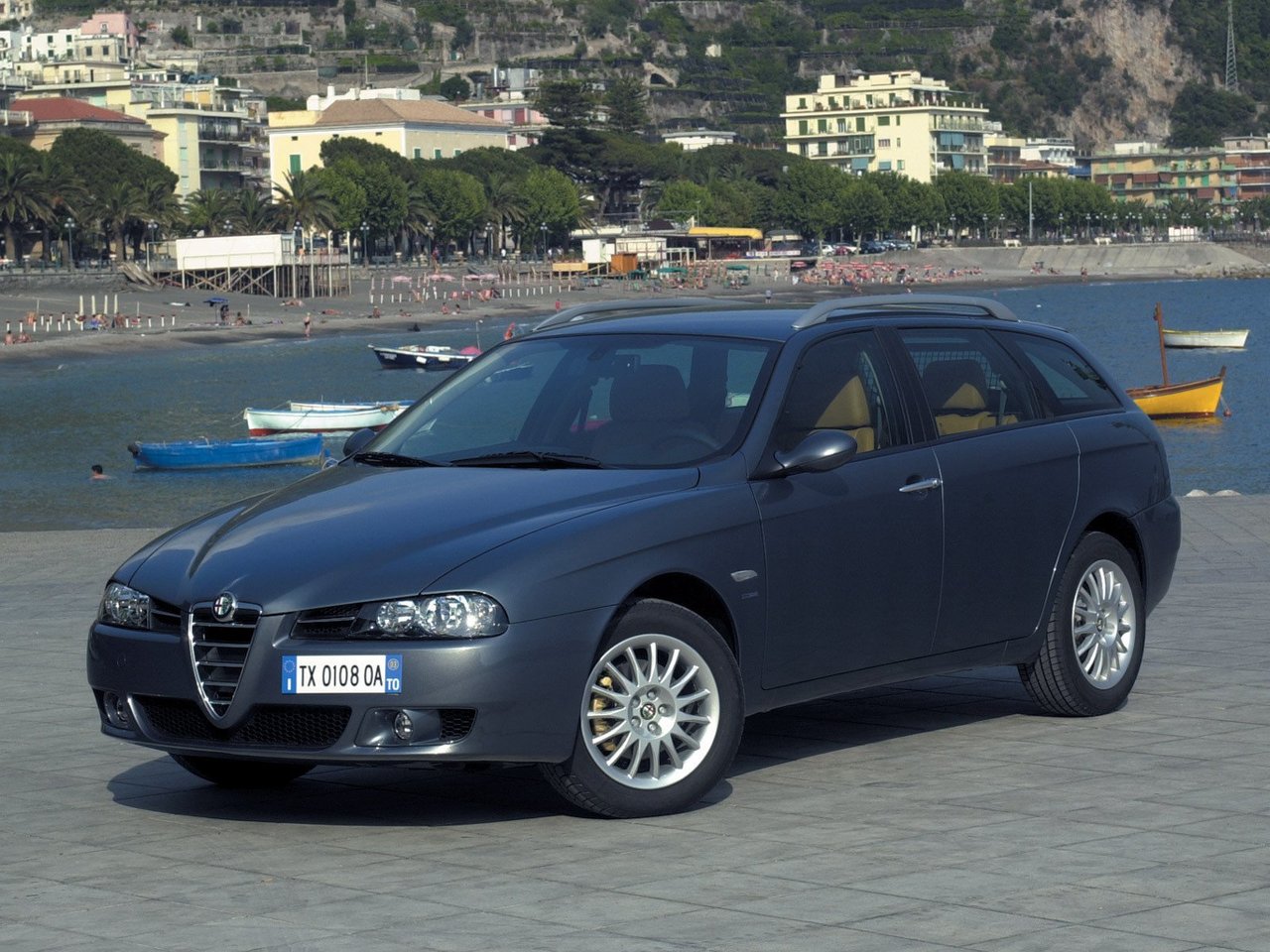 Расход газа восьми комплектаций универсала пять дверей Alfa Romeo 156. Разница стоимости заправки газом и бензином. Автономный пробег до и после установки ГБО.