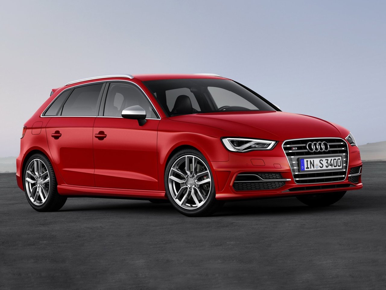 Расход газа двух комплектаций хэтчбека пять дверей Sportback Audi S3. Разница стоимости заправки газом и бензином. Автономный пробег до и после установки ГБО.