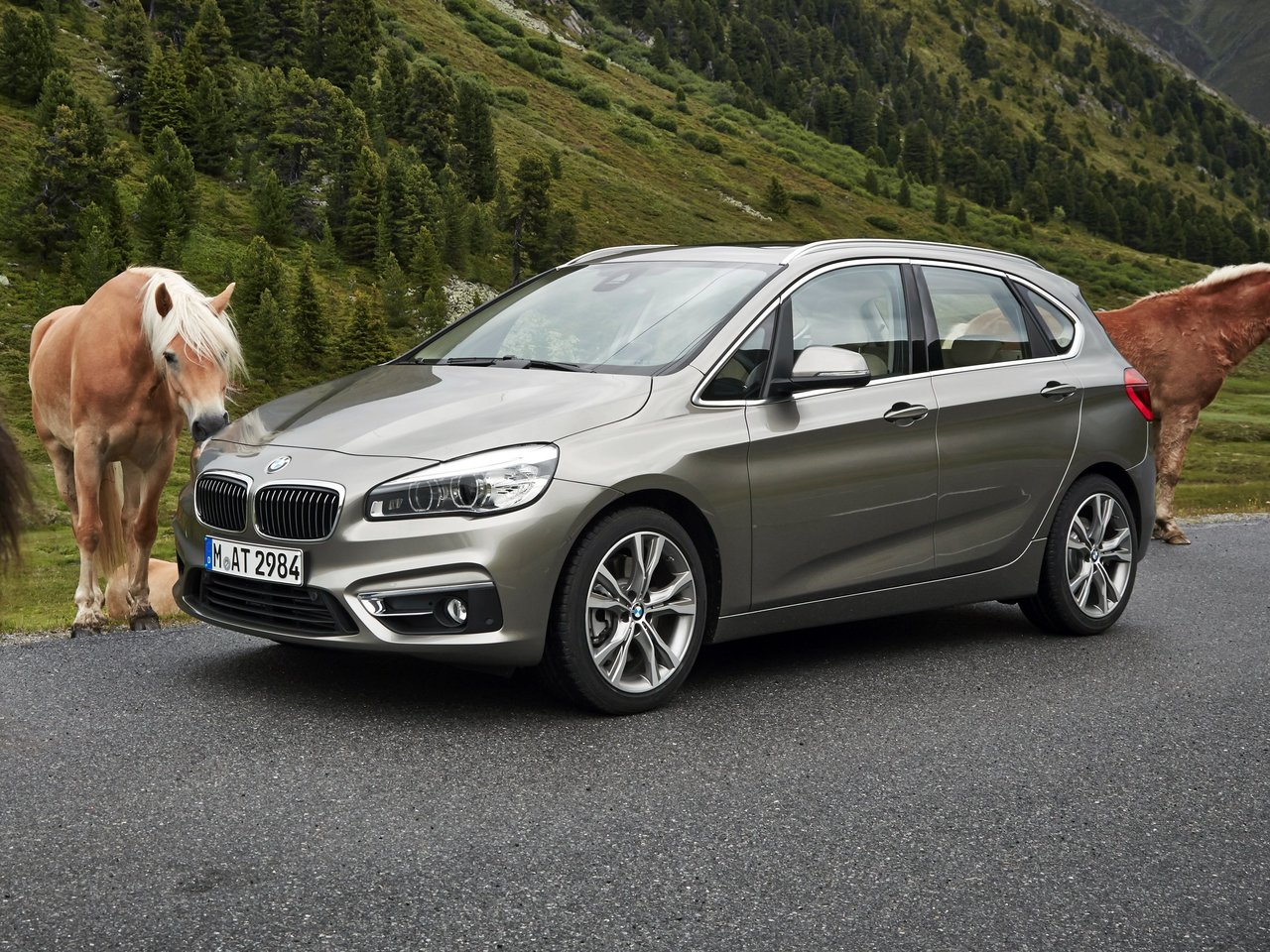 Расход газа четырёх комплектаций компактвэна BMW 2 серия Active Tourer. Разница стоимости заправки газом и бензином. Автономный пробег до и после установки ГБО.