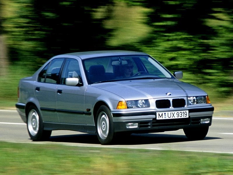 Расход газа двенадцати комплектаций седана BMW 3 серия. Разница стоимости заправки газом и бензином. Автономный пробег до и после установки ГБО.