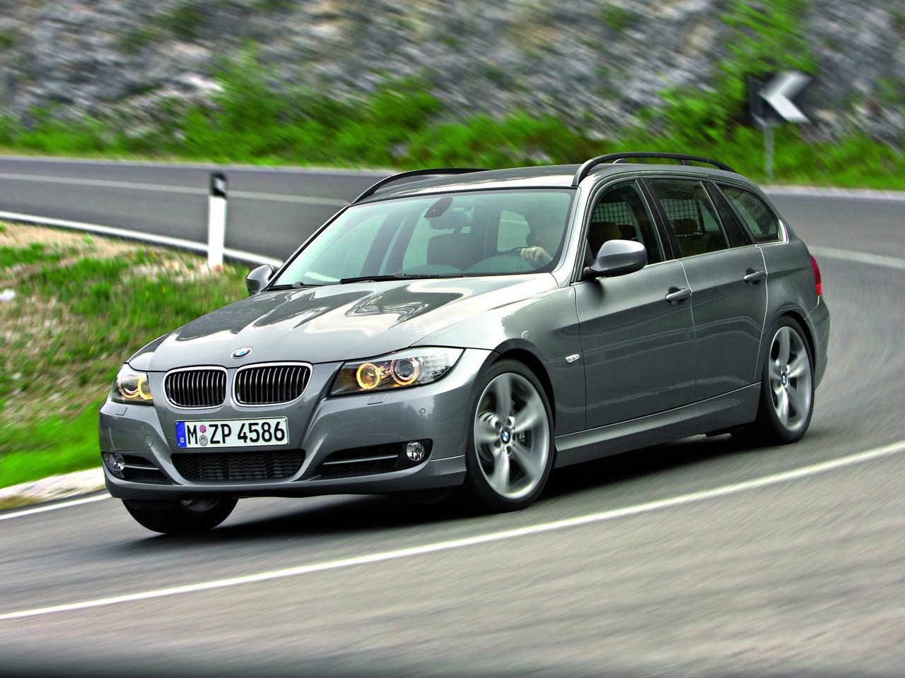 Расход газа девяти комплектаций универсала пять дверей BMW 3 серия. Разница стоимости заправки газом и бензином. Автономный пробег до и после установки ГБО.