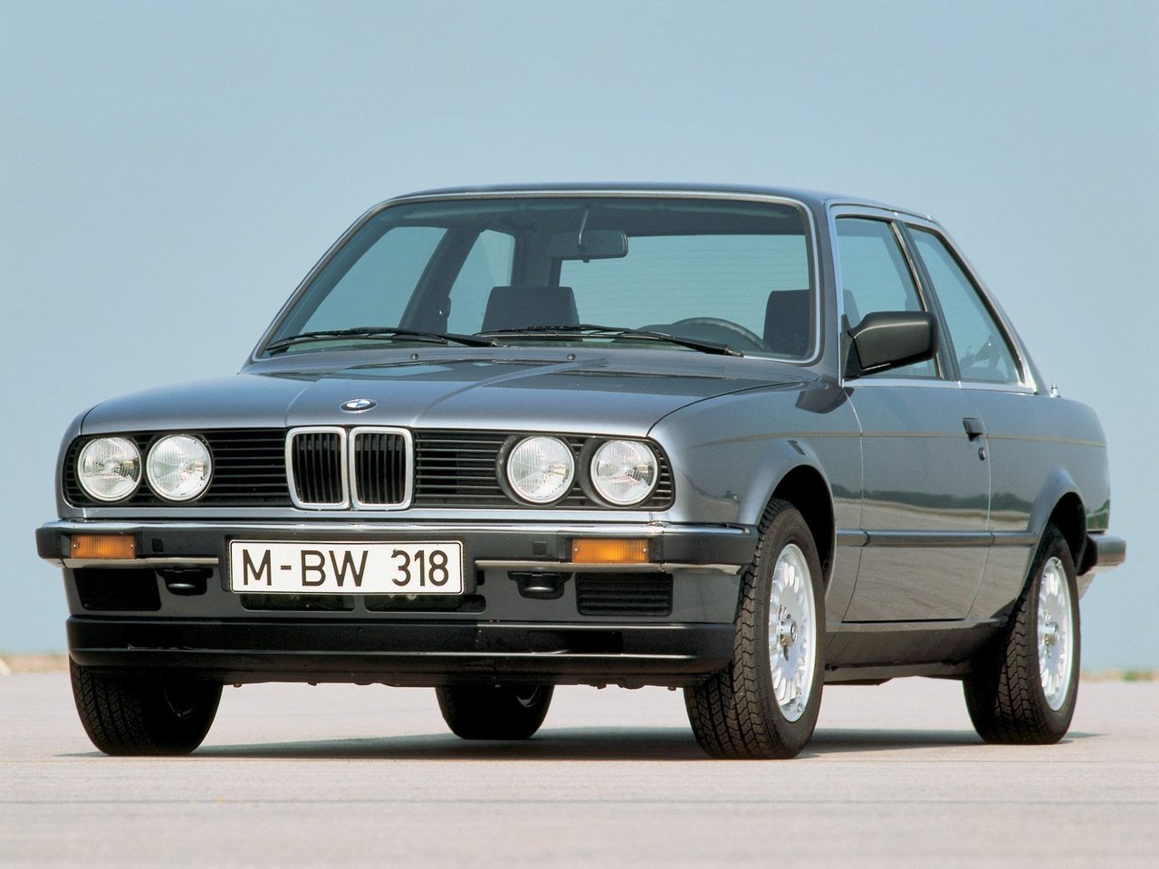 Расход газа шести комплектаций купе BMW 3 серия. Разница стоимости заправки газом и бензином. Автономный пробег до и после установки ГБО.