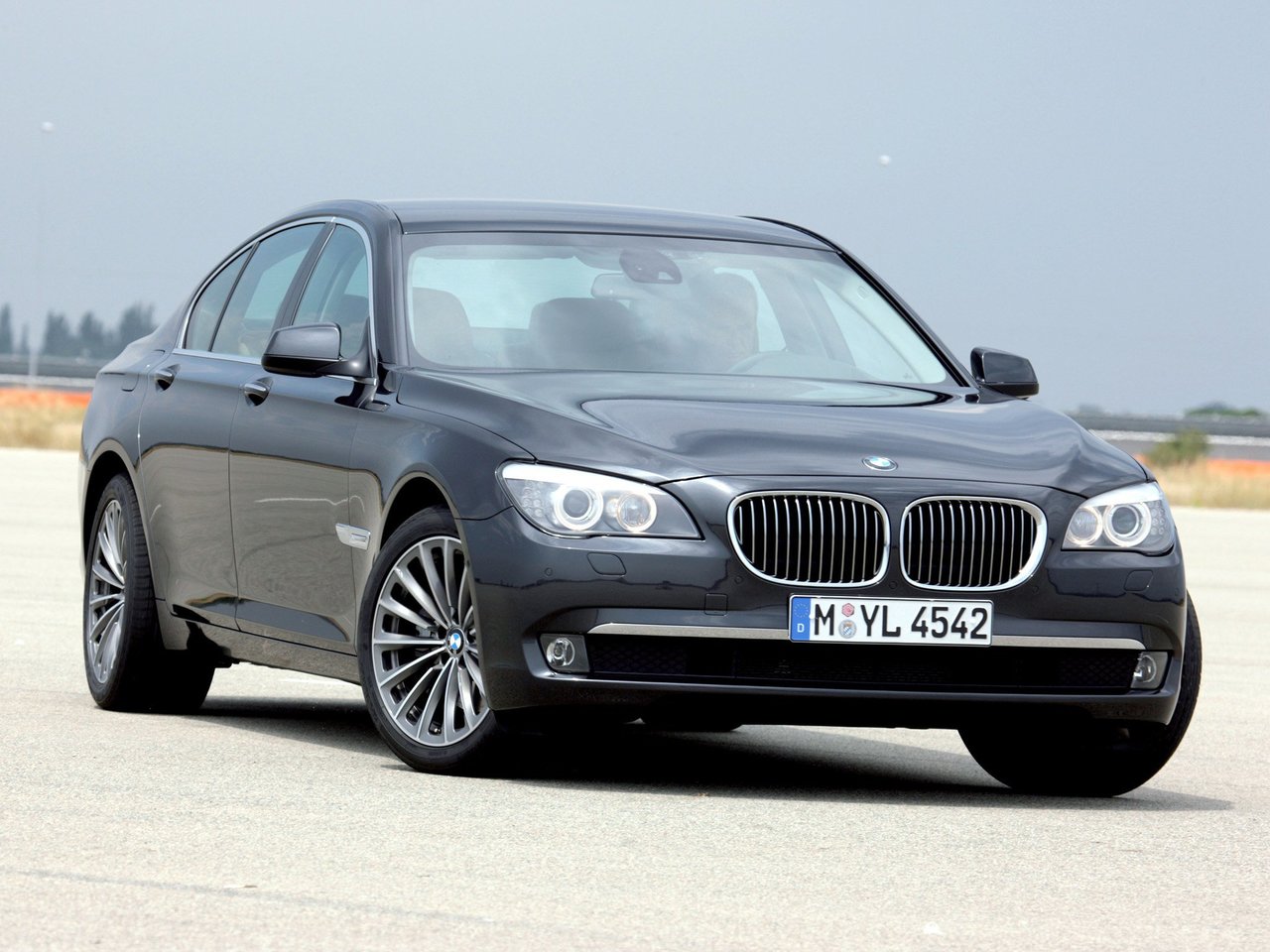 Расход газа четырёх комплектаций седана BMW 7 серия. Разница стоимости заправки газом и бензином. Автономный пробег до и после установки ГБО.