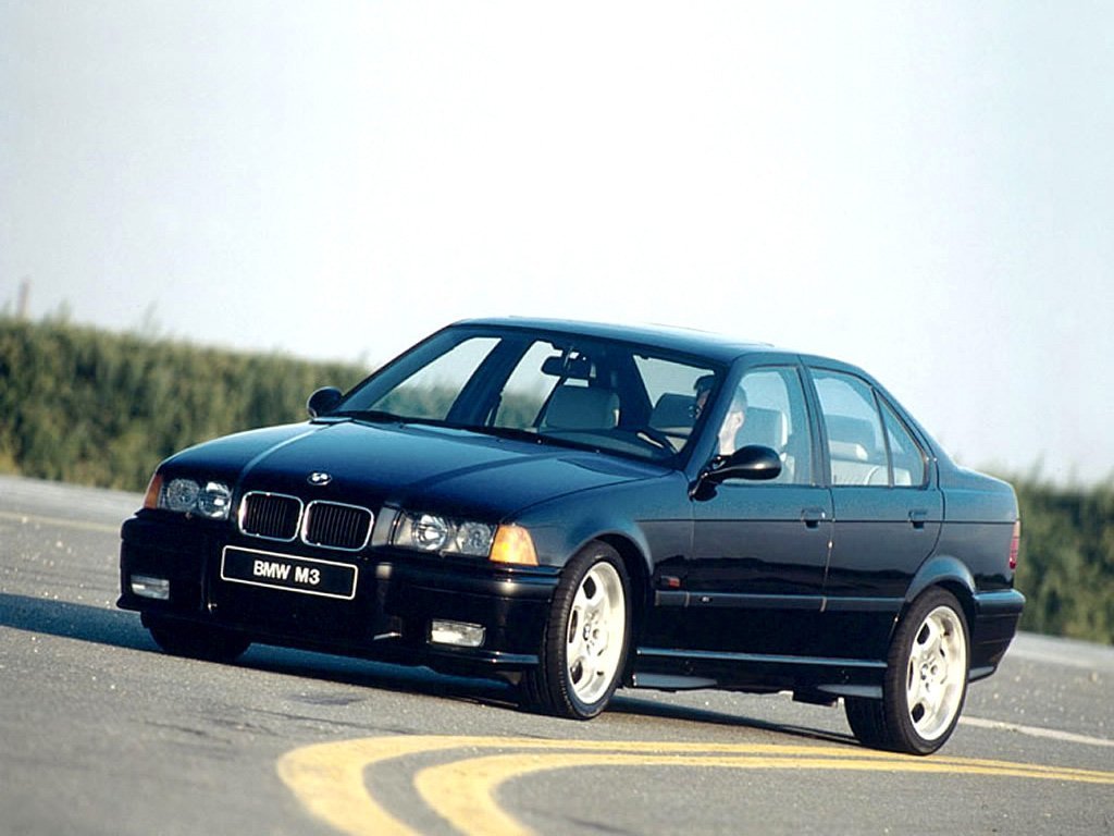 Расход газа двух комплектаций седана BMW M3. Разница стоимости заправки газом и бензином. Автономный пробег до и после установки ГБО.