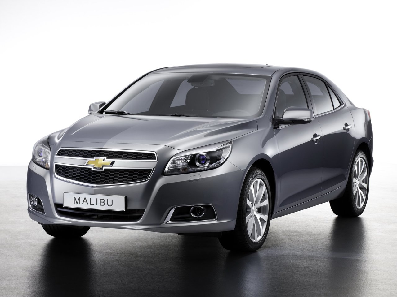 Расход газа двух комплектаций седана Chevrolet Malibu. Разница стоимости заправки газом и бензином. Автономный пробег до и после установки ГБО.