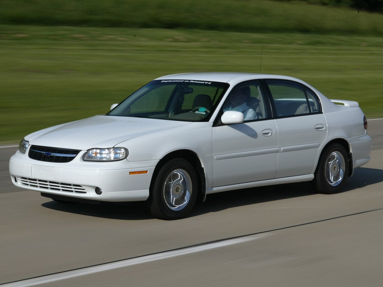 Расход газа одной комплектации седана Chevrolet Malibu. Разница стоимости заправки газом и бензином. Автономный пробег до и после установки ГБО.