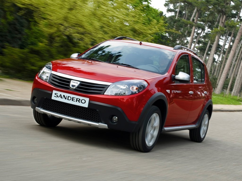 Расход газа одной комплектации хэтчбека пять дверей Stepway Dacia Sandero. Разница стоимости заправки газом и бензином. Автономный пробег до и после установки ГБО.