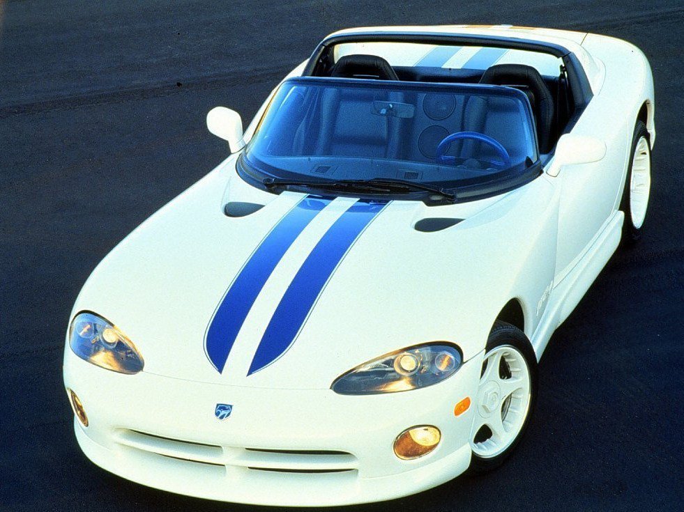 Расход газа одной комплектации родстера Dodge Viper. Разница стоимости заправки газом и бензином. Автономный пробег до и после установки ГБО.