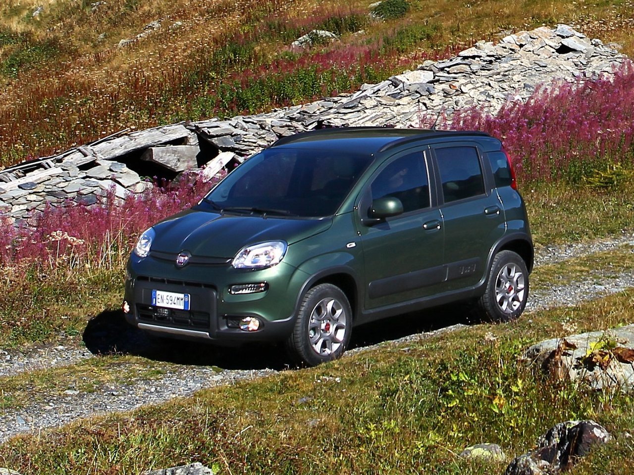 Расход газа одной комплектации хэтчбек пять дверей 4x4 Fiat Panda. Разница стоимости заправки газом и бензином. Автономный пробег до и после установки ГБО.