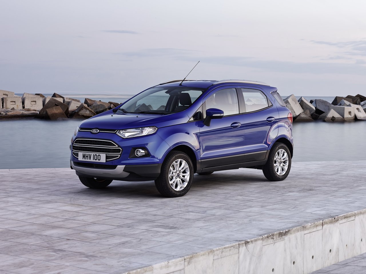 Расход газа четырёх комплектаций внедорожника пять дверей Ford EcoSport. Разница стоимости заправки газом и бензином. Автономный пробег до и после установки ГБО.