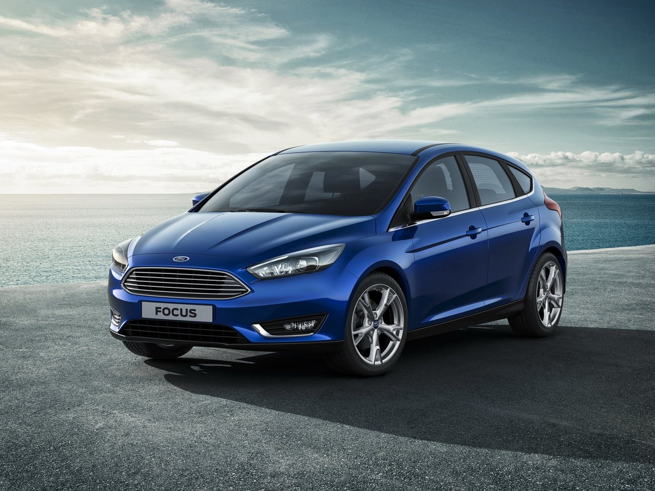 Расход газа пяти комплектаций хэтчбека пять дверей Ford Focus. Разница стоимости заправки газом и бензином. Автономный пробег до и после установки ГБО.