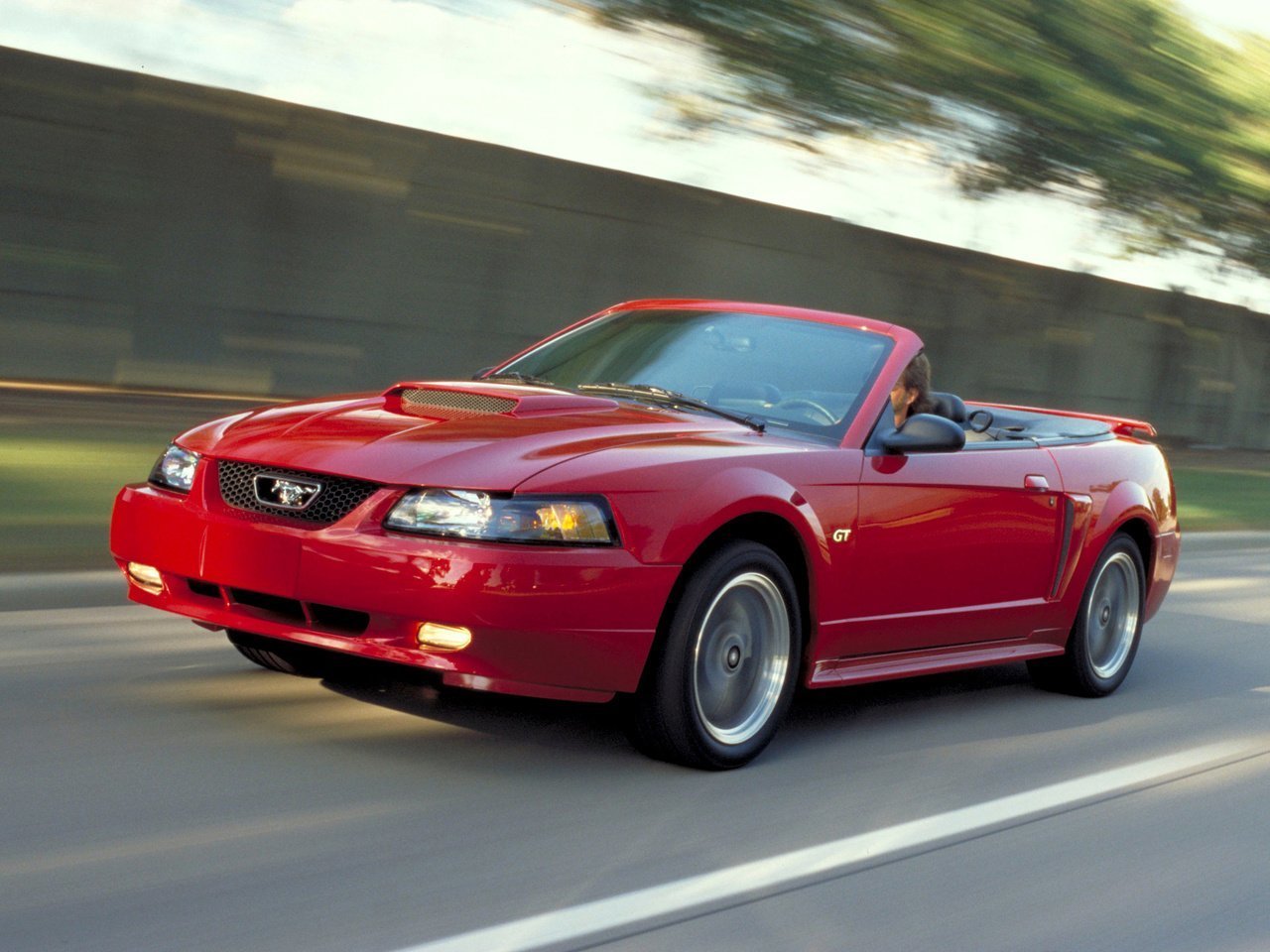 Расход газа трёх комплектаций кабриолета Ford Mustang. Разница стоимости заправки газом и бензином. Автономный пробег до и после установки ГБО.