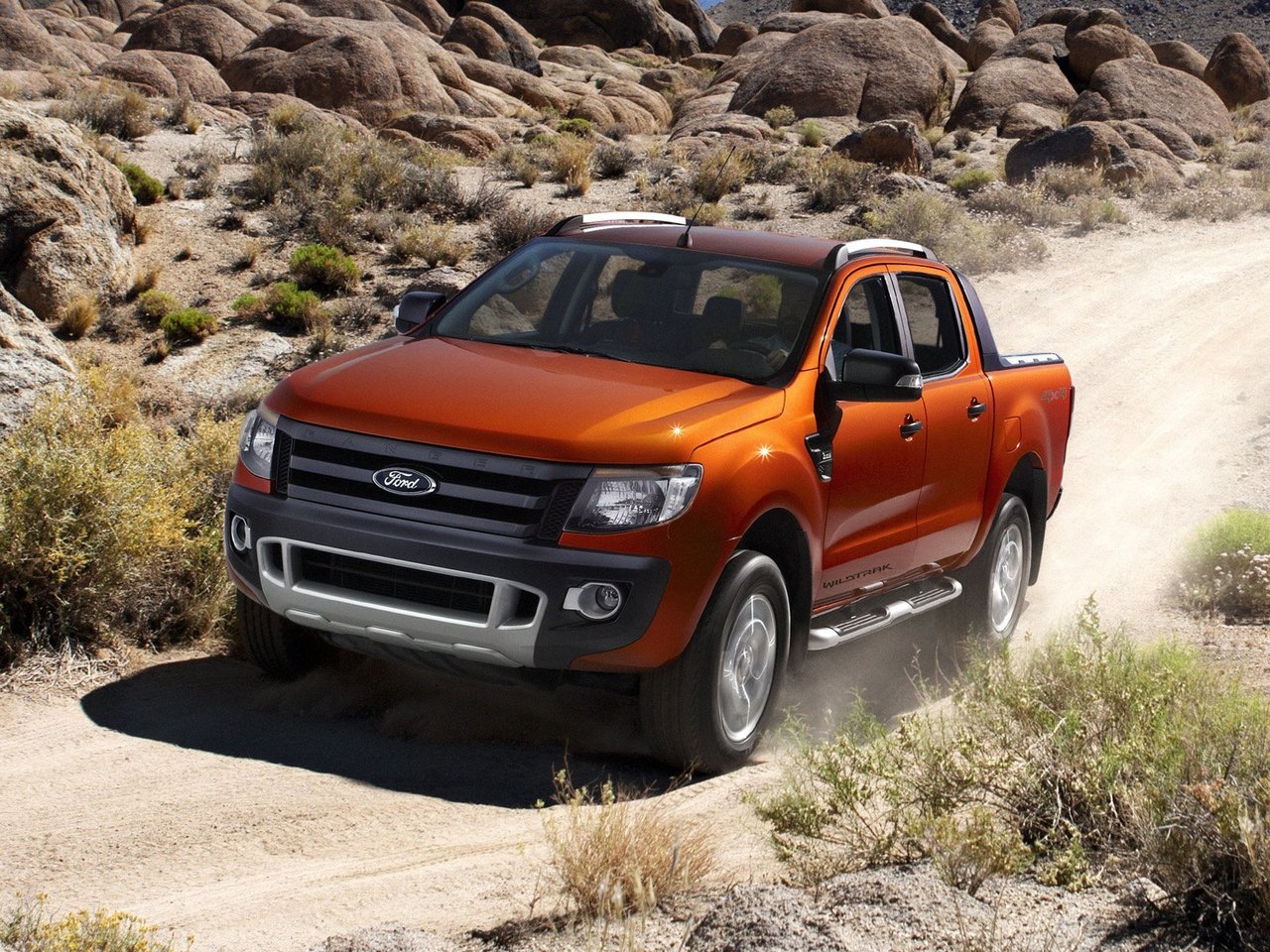 Расход газа одной комплектации пикапа Двойная кабина Ford Ranger. Разница стоимости заправки газом и бензином. Автономный пробег до и после установки ГБО.