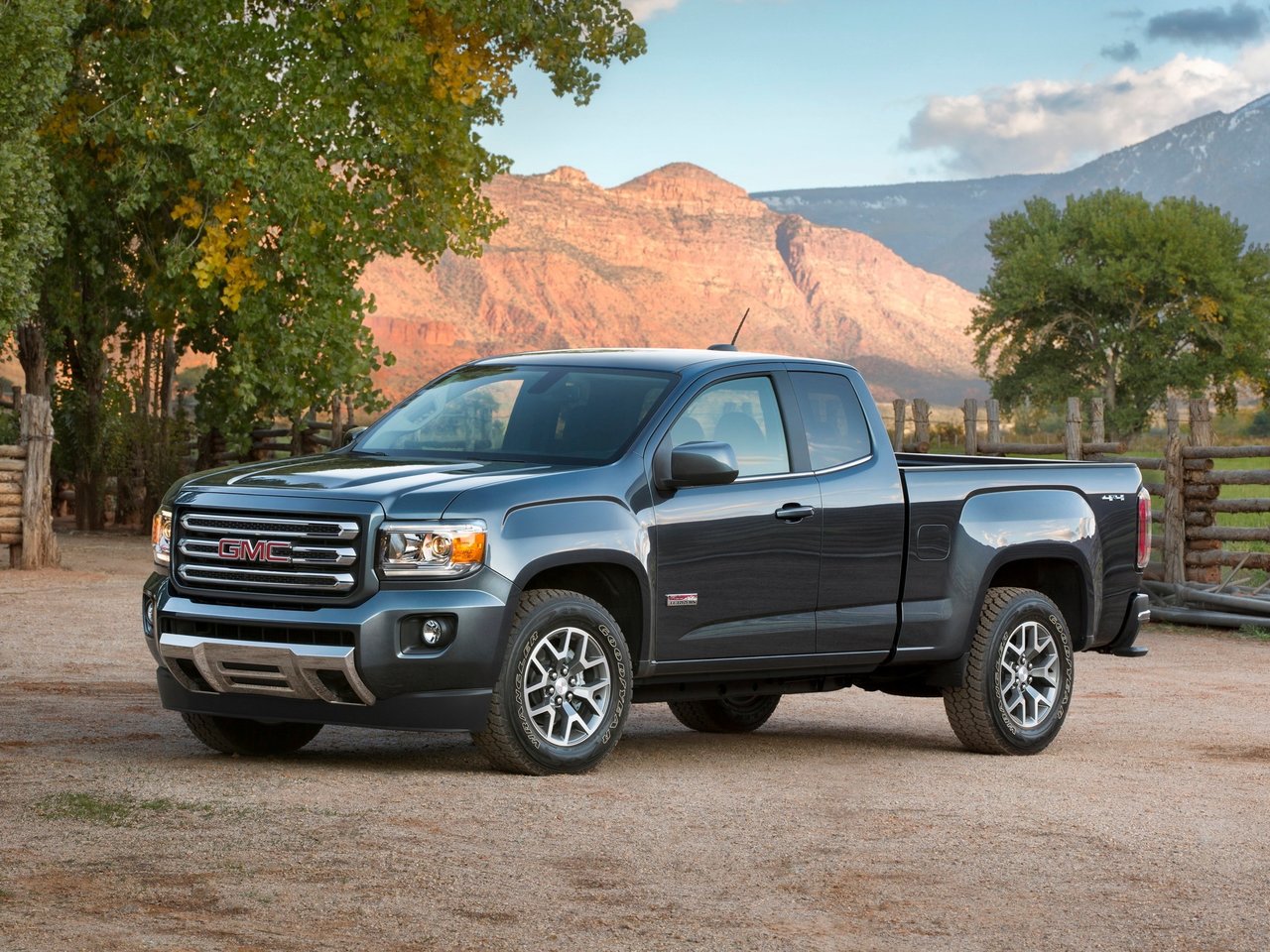 Расход газа трёх комплектаций пикапа Полуторная кабина GMC Canyon. Разница стоимости заправки газом и бензином. Автономный пробег до и после установки ГБО.