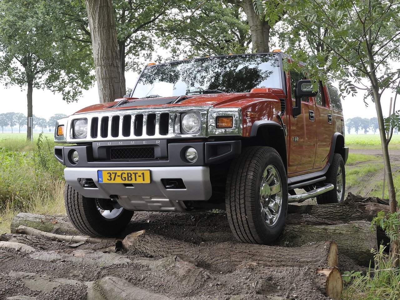 Расход газа двух комплектаций внедорожника пять дверей Hummer H2. Разница стоимости заправки газом и бензином. Автономный пробег до и после установки ГБО.