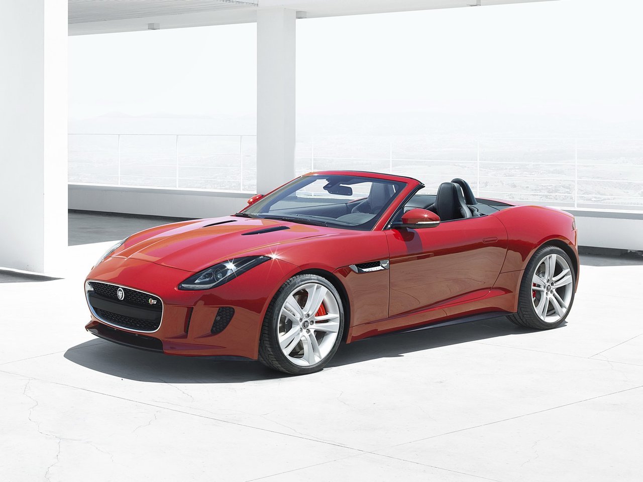 Расход газа трёх комплектаций родстера Jaguar F-Type. Разница стоимости заправки газом и бензином. Автономный пробег до и после установки ГБО.