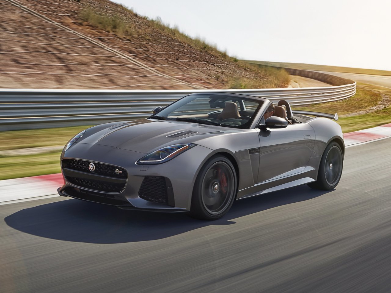 Расход газа одной комплектации кабриолета Jaguar F-Type SVR. Разница стоимости заправки газом и бензином. Автономный пробег до и после установки ГБО.