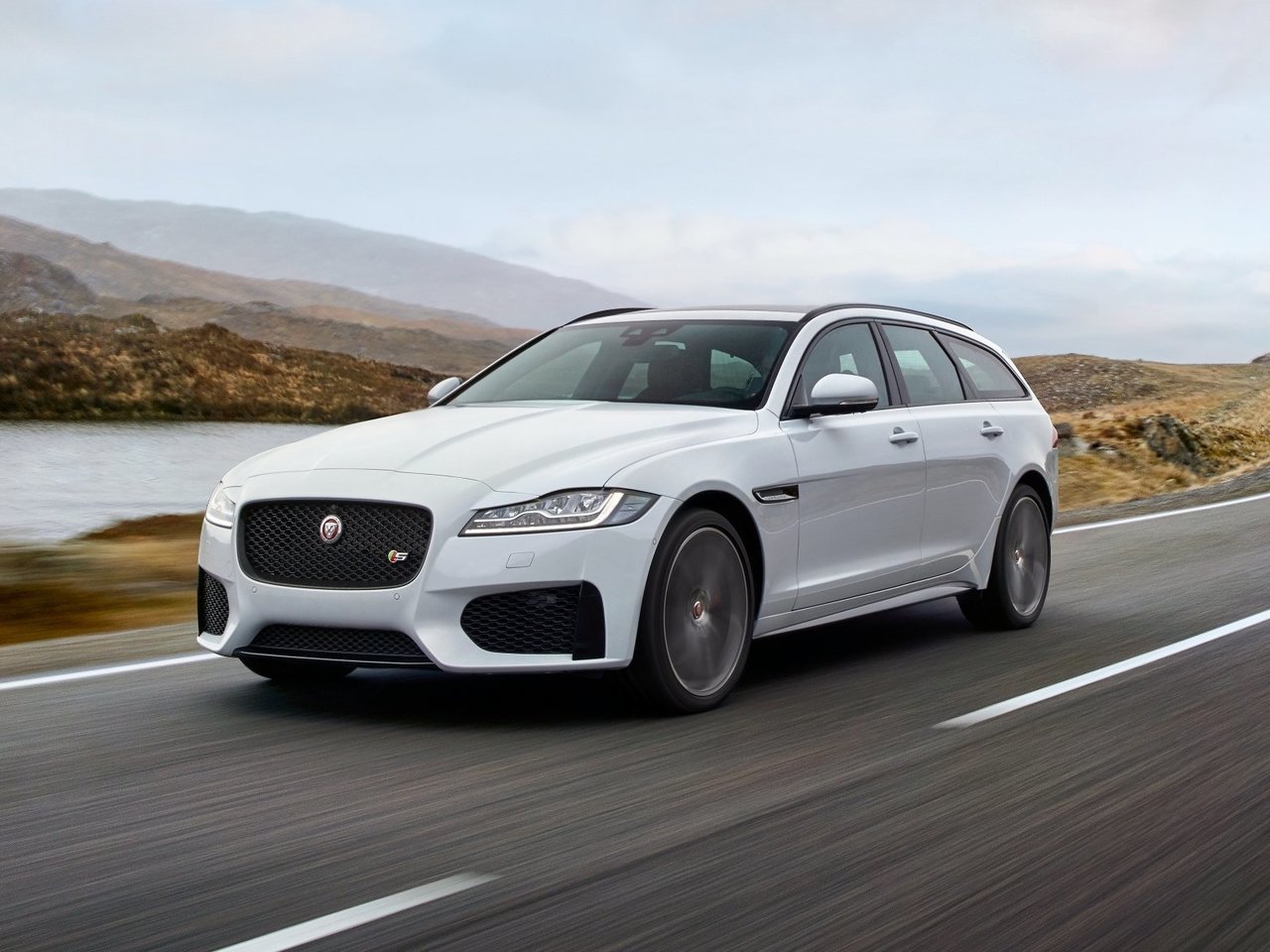 Расход газа одной комплектации универсала пять дверей Jaguar XF. Разница стоимости заправки газом и бензином. Автономный пробег до и после установки ГБО.