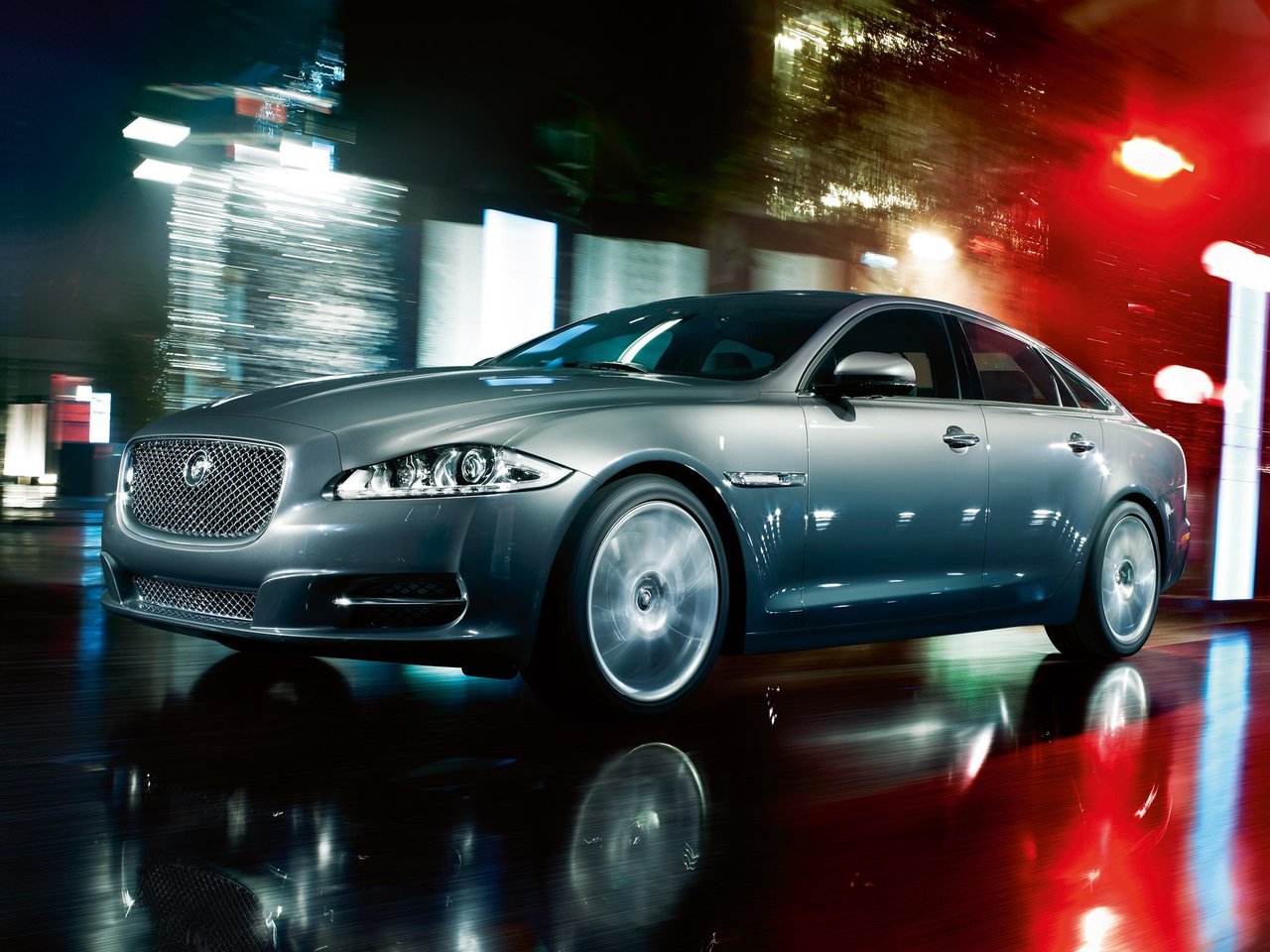 Расход газа четырёх комплектаций седана Jaguar XJ. Разница стоимости заправки газом и бензином. Автономный пробег до и после установки ГБО.