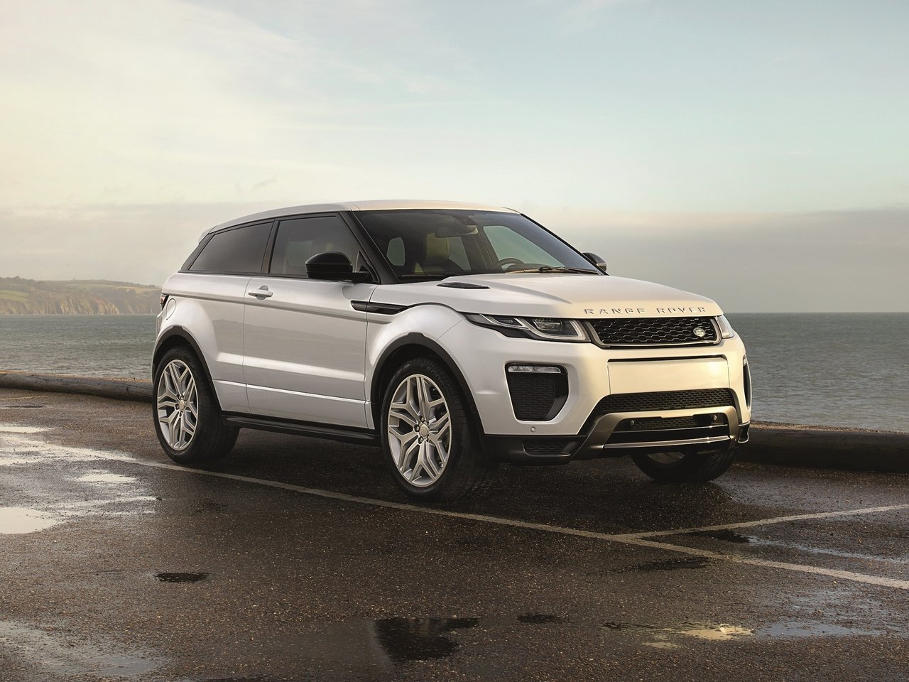 Расход газа одной комплектации внедорожника три двери Land Rover Range Rover Evoque. Разница стоимости заправки газом и бензином. Автономный пробег до и после установки ГБО.