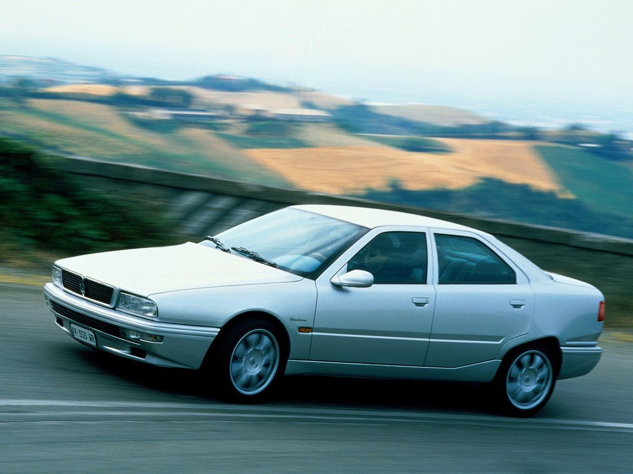 Расход газа четырёх комплектаций седана Maserati Quattroporte. Разница стоимости заправки газом и бензином. Автономный пробег до и после установки ГБО.