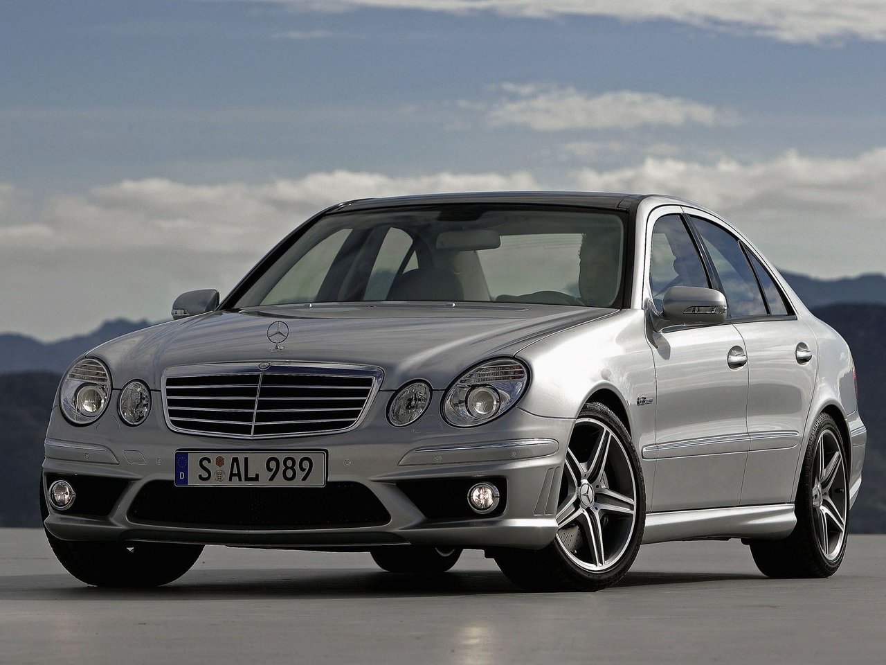 Снижаем расход Mercedes-Benz E-klasse AMG на топливо, устанавливаем ГБО