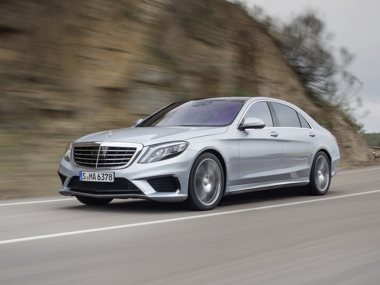 Расход газа двух комплектаций седана Long Mercedes-Benz S-klasse AMG. Разница стоимости заправки газом и бензином. Автономный пробег до и после установки ГБО.