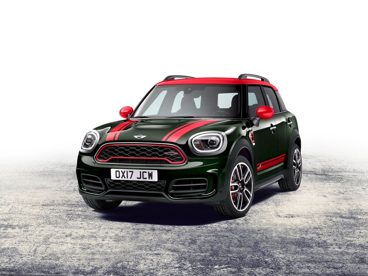 Расход газа двух комплектаций внедорожник пять дверей JCW MINI Countryman. Разница стоимости заправки газом и бензином. Автономный пробег до и после установки ГБО.