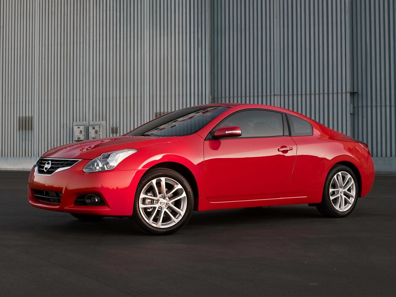 Расход газа четырёх комплектаций купе Nissan Altima. Разница стоимости заправки газом и бензином. Автономный пробег до и после установки ГБО.
