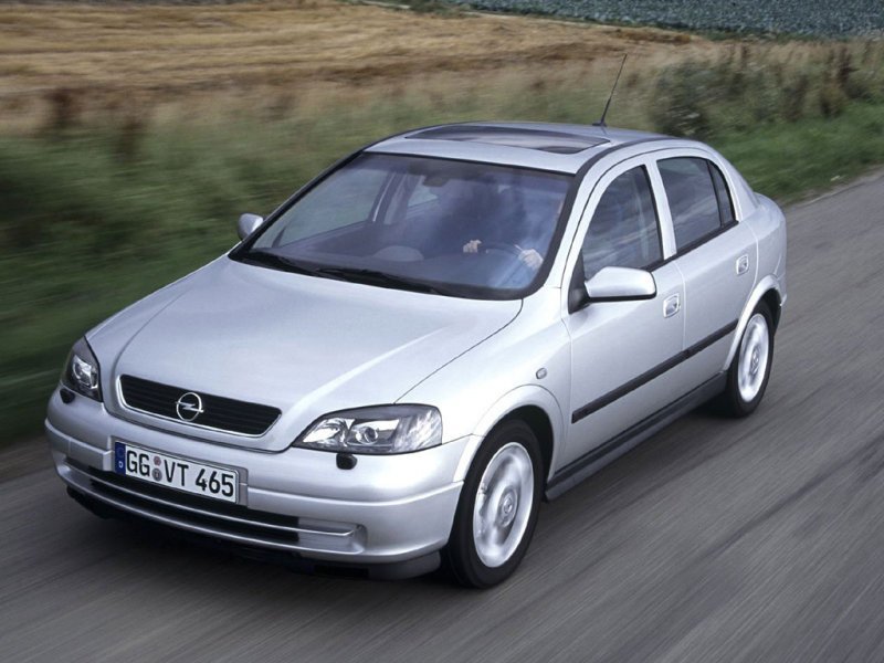 Расход газа одинадцати комплектаций хэтчбека пять дверей Opel Astra. Разница стоимости заправки газом и бензином. Автономный пробег до и после установки ГБО.