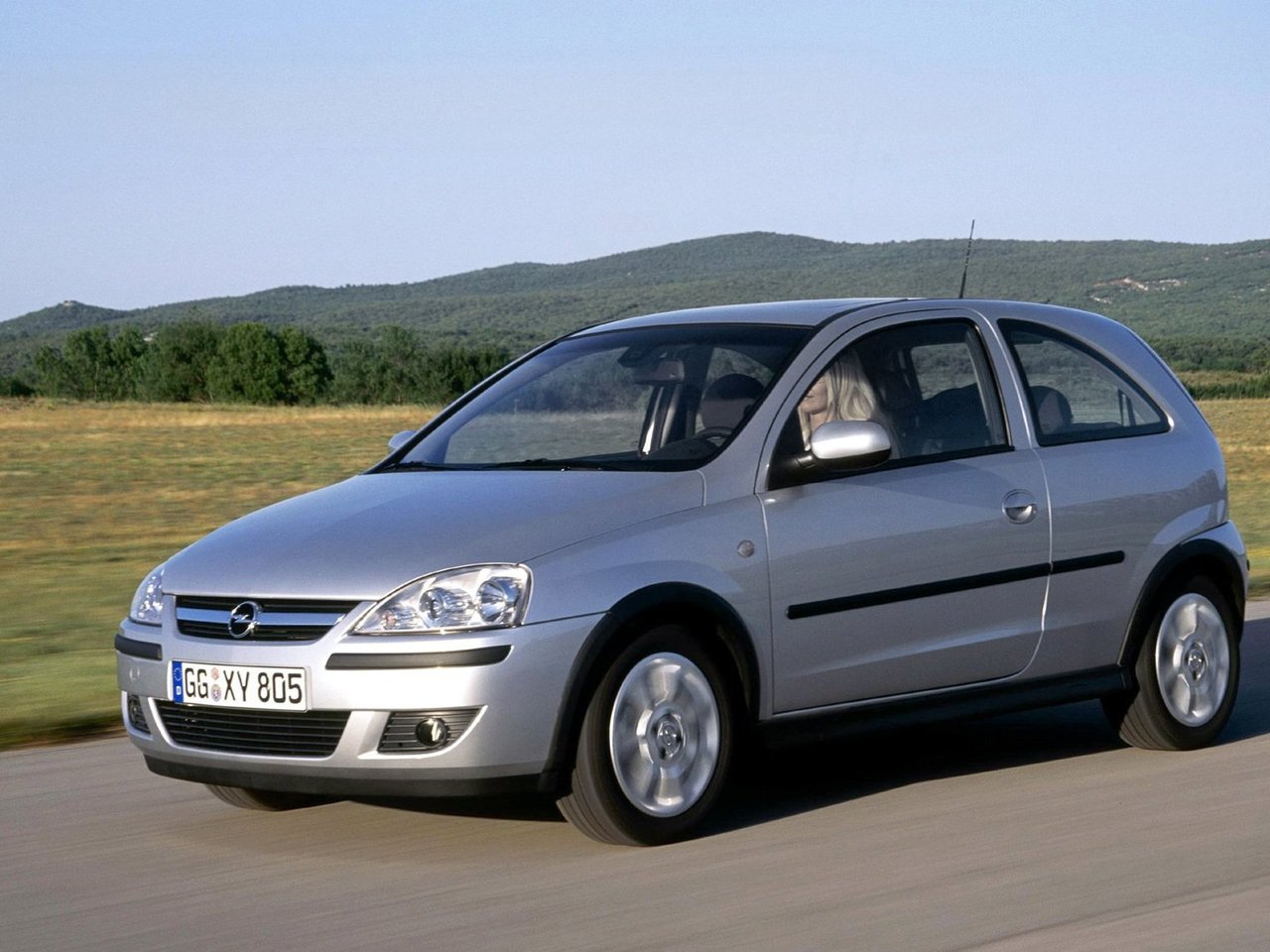 Расход газа семи комплектаций хэтчбека три двери Opel Corsa. Разница стоимости заправки газом и бензином. Автономный пробег до и после установки ГБО.