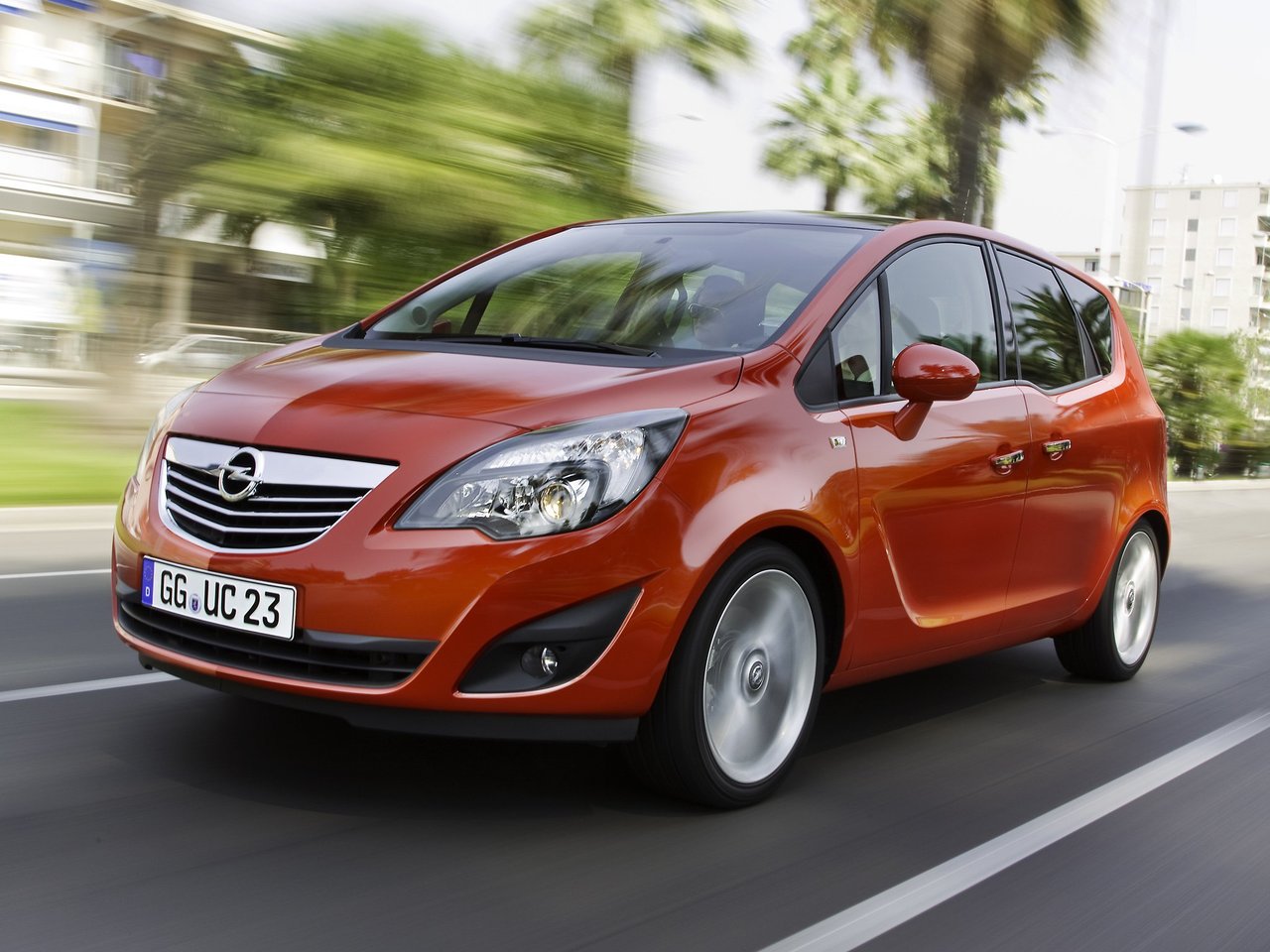 Расход газа двух комплектаций компактвэна Opel Meriva. Разница стоимости заправки газом и бензином. Автономный пробег до и после установки ГБО.