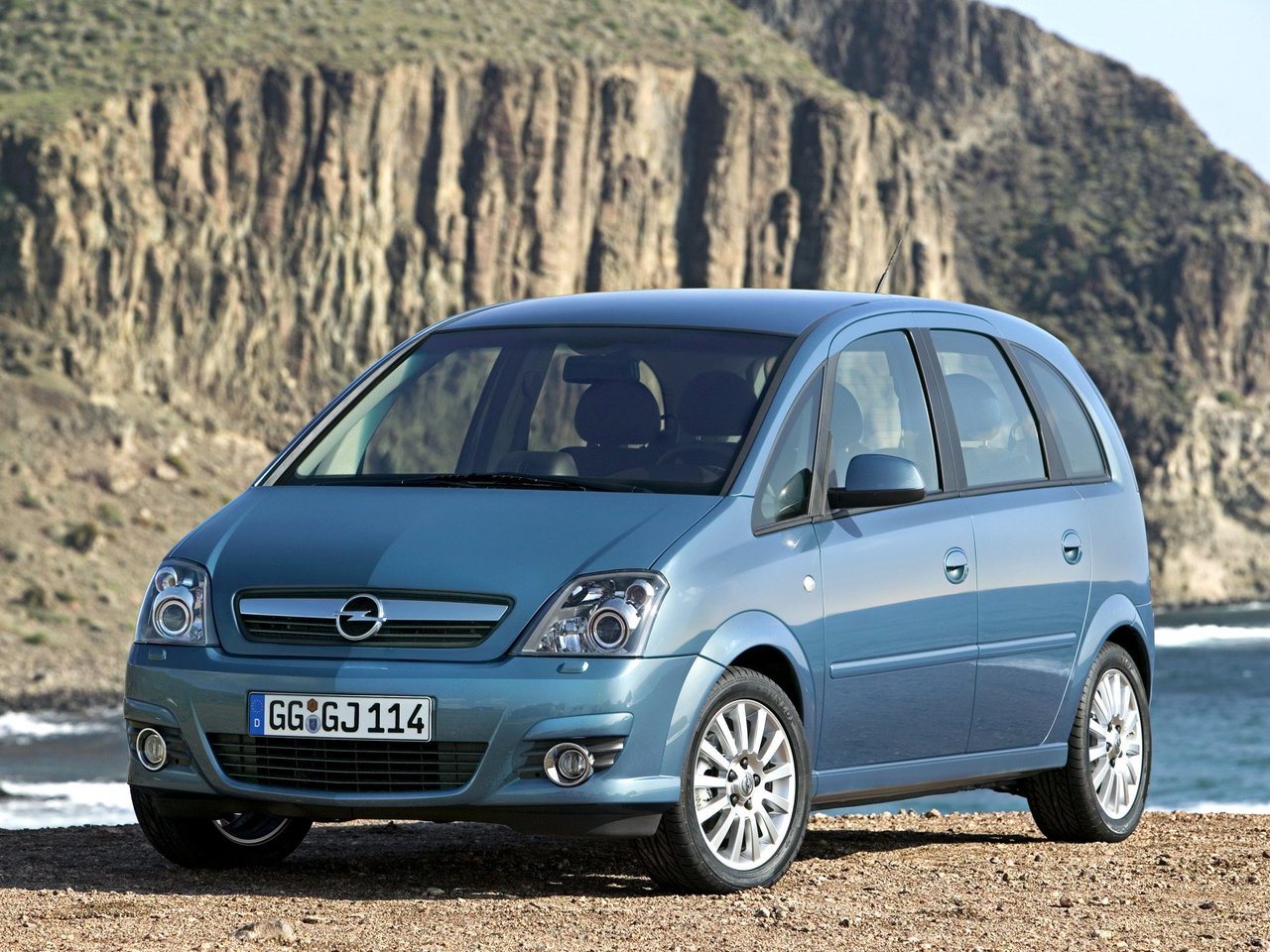 Расход газа пяти комплектаций компактвэна Opel Meriva. Разница стоимости заправки газом и бензином. Автономный пробег до и после установки ГБО.